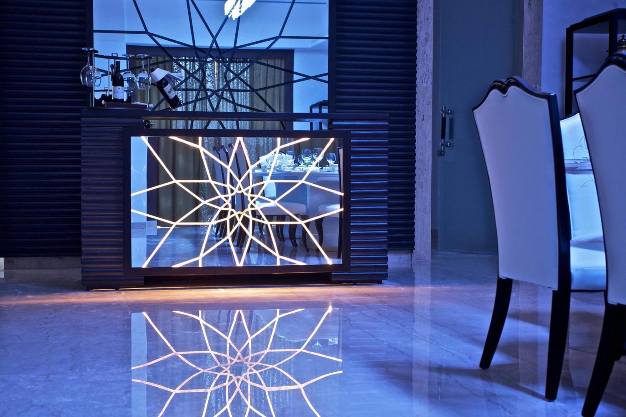 Le Meridien &