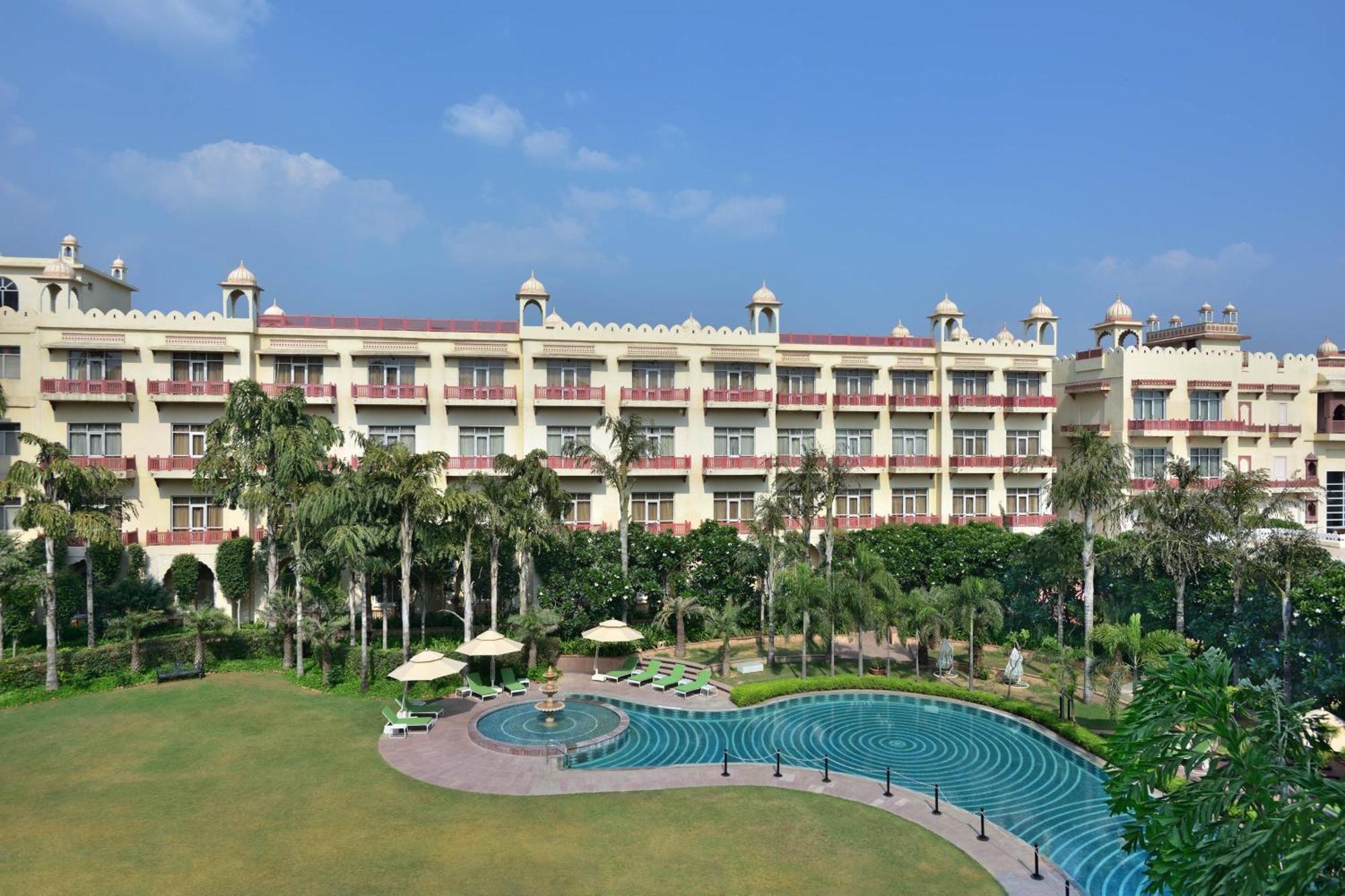 Le Meridien & 5*