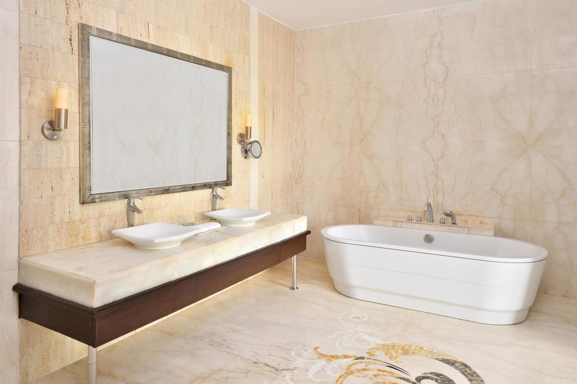 Hotel Le Meridien &