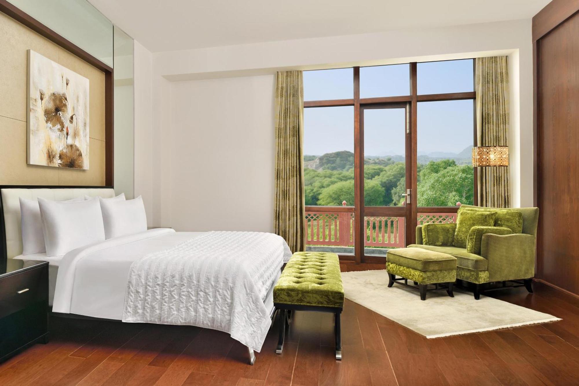Le Meridien & Hotel 5*