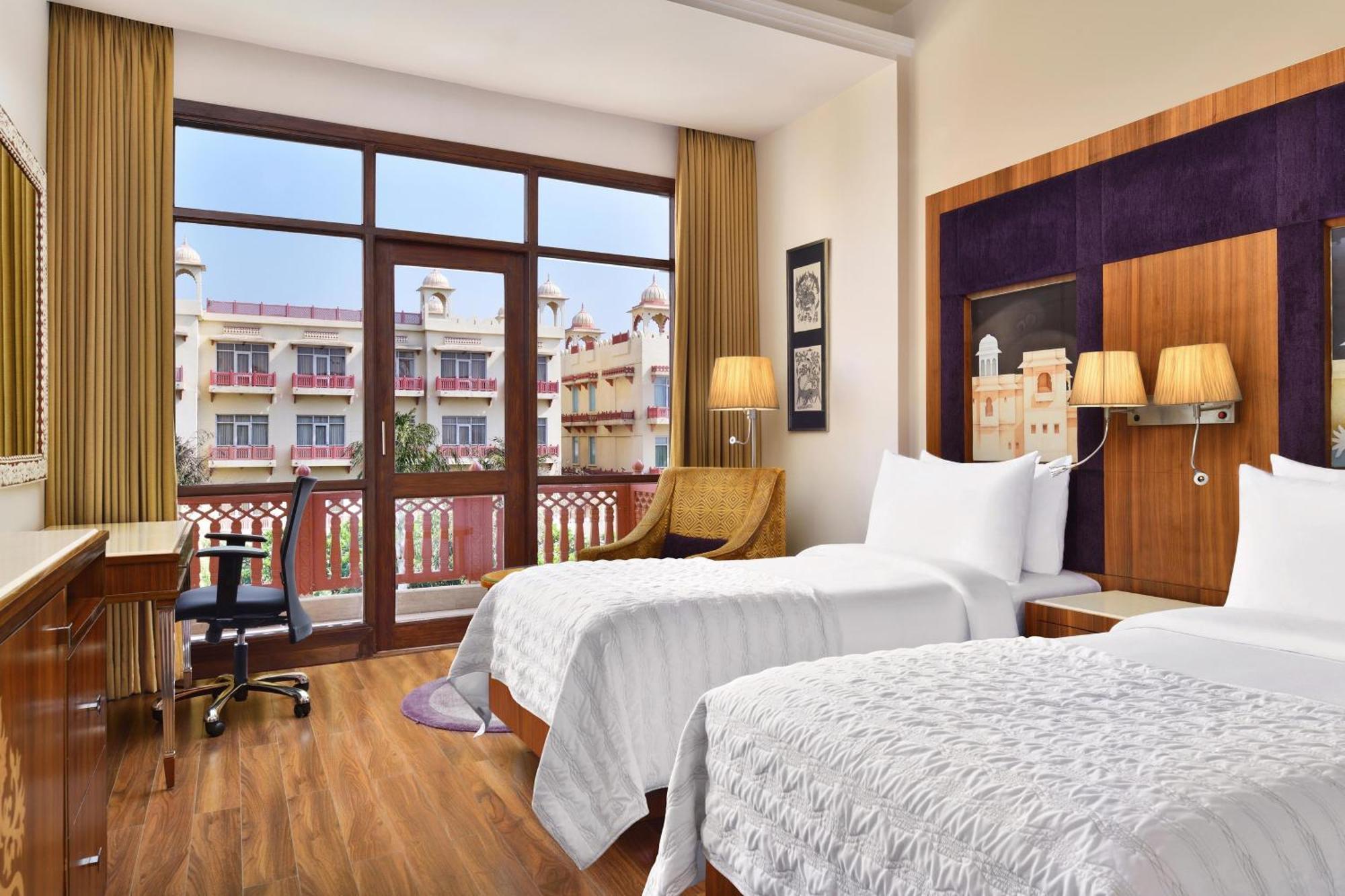 Le Meridien & 5* Jaipur