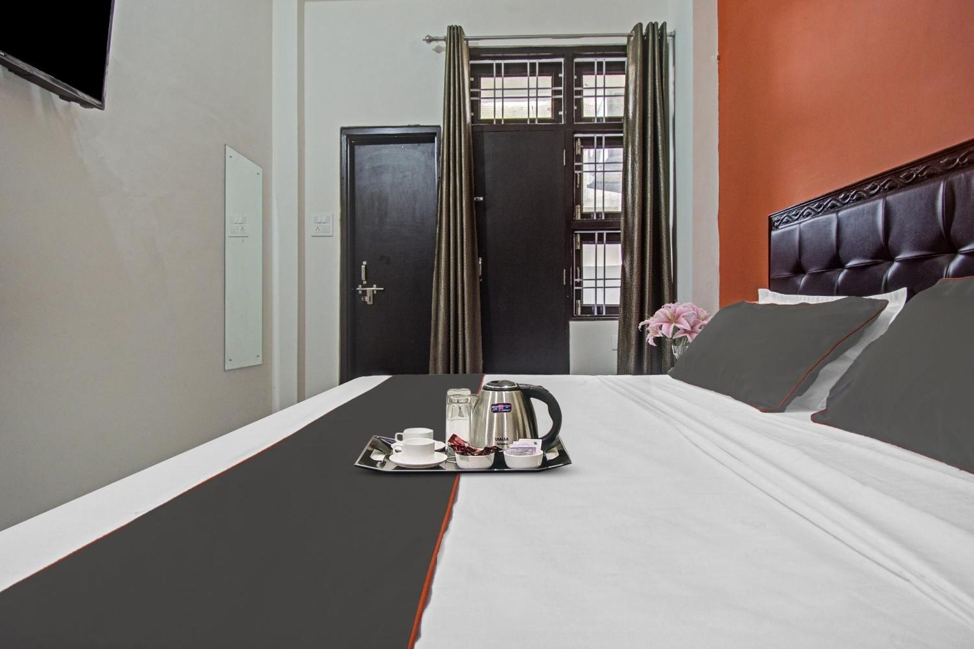Hotel Capital O Apple Jaipur