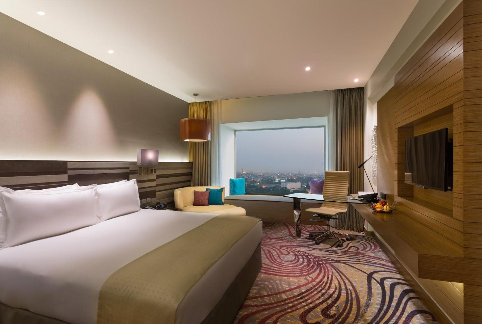 Centre By Ihg Hotel 5*
