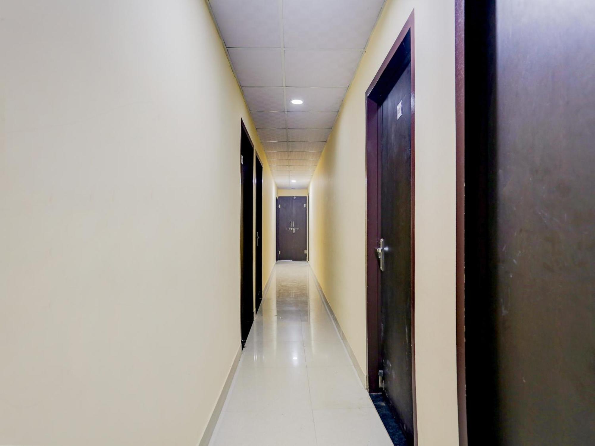 O Aravali Hotel 3*