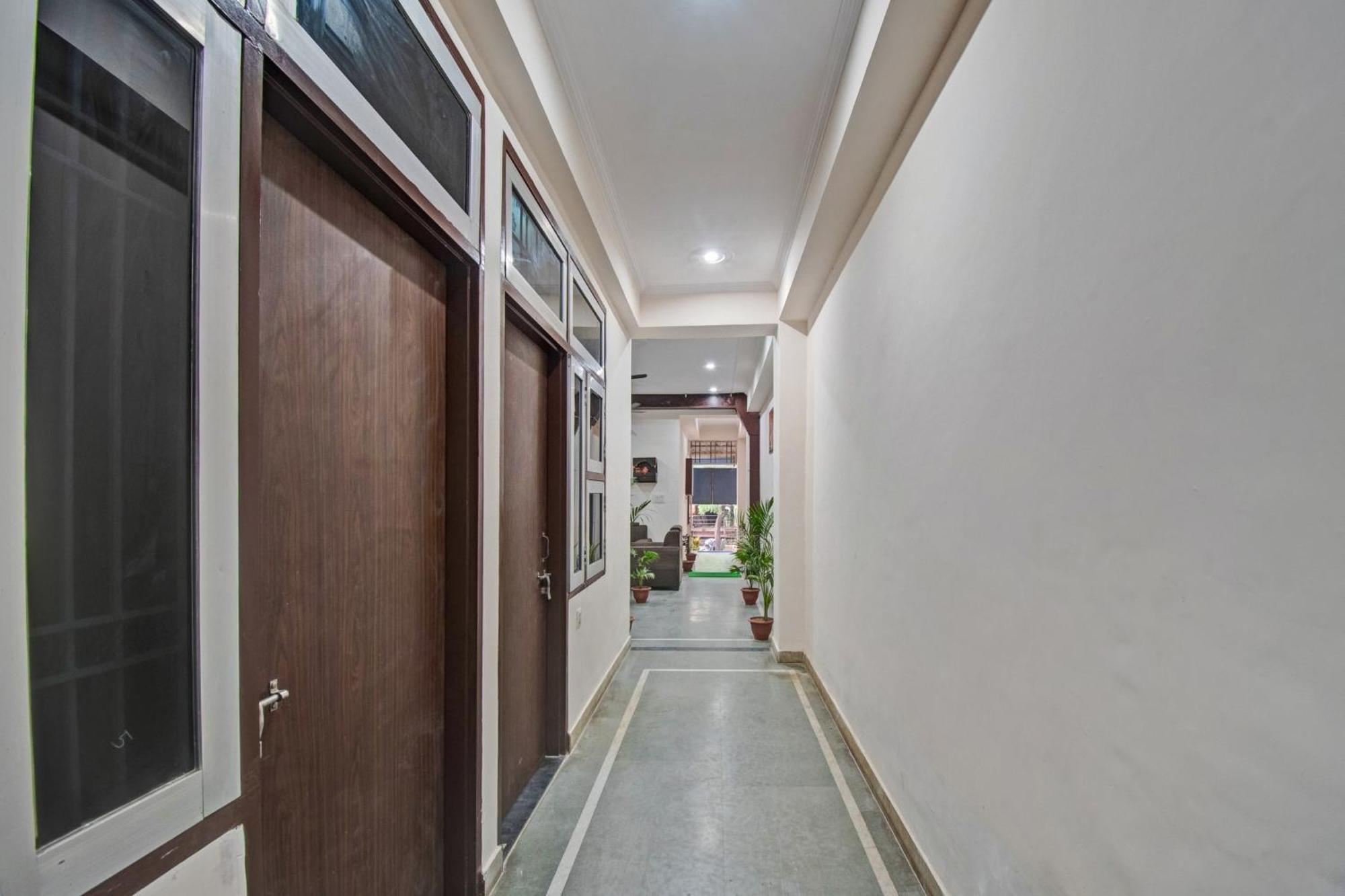 Hotel O Shree Shyam Palace 4*