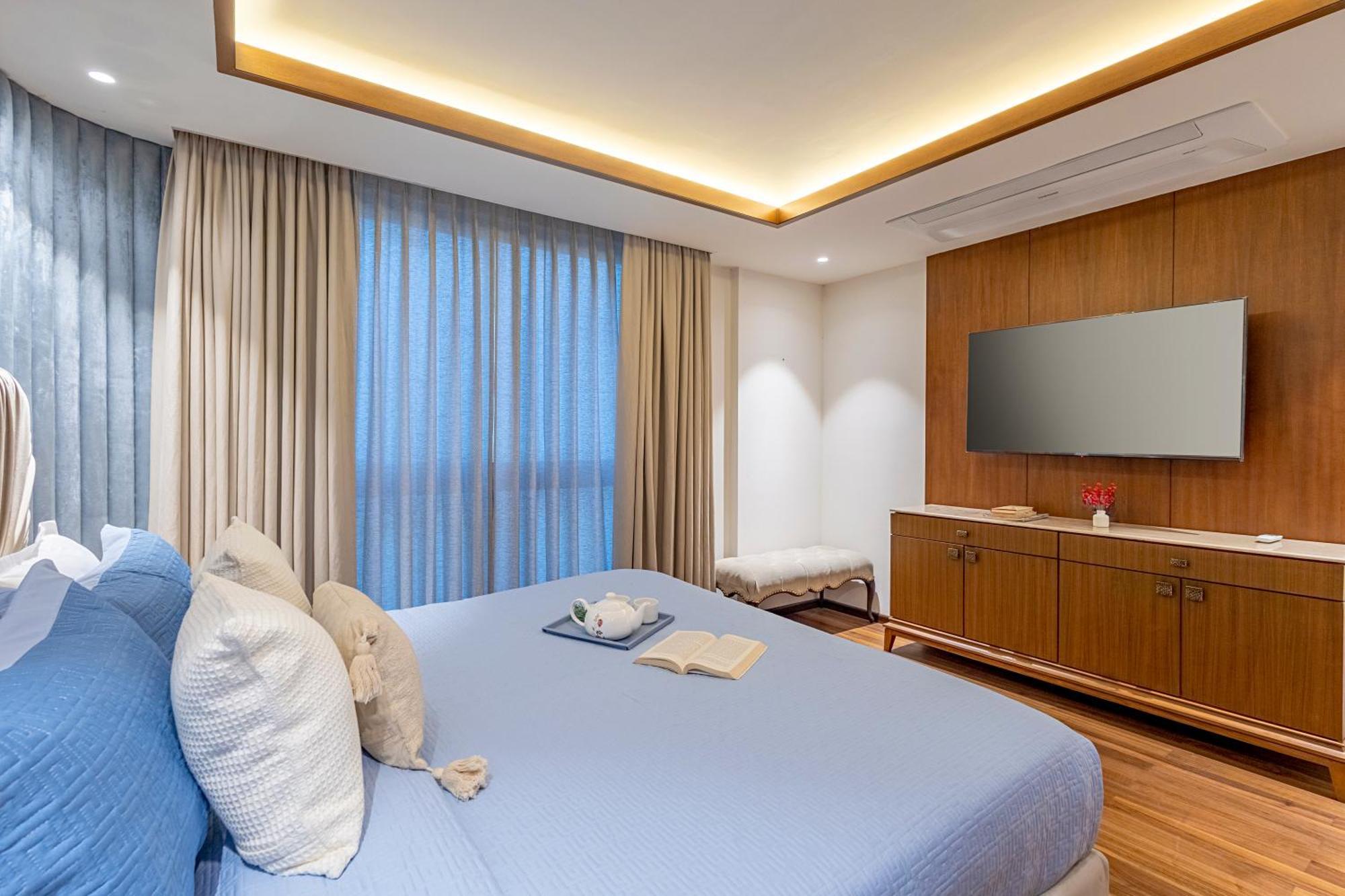 Villa Alaya Manhattan 1804 - 3 Bhk Duplex With Stunning Views, Office & Stylish Bar