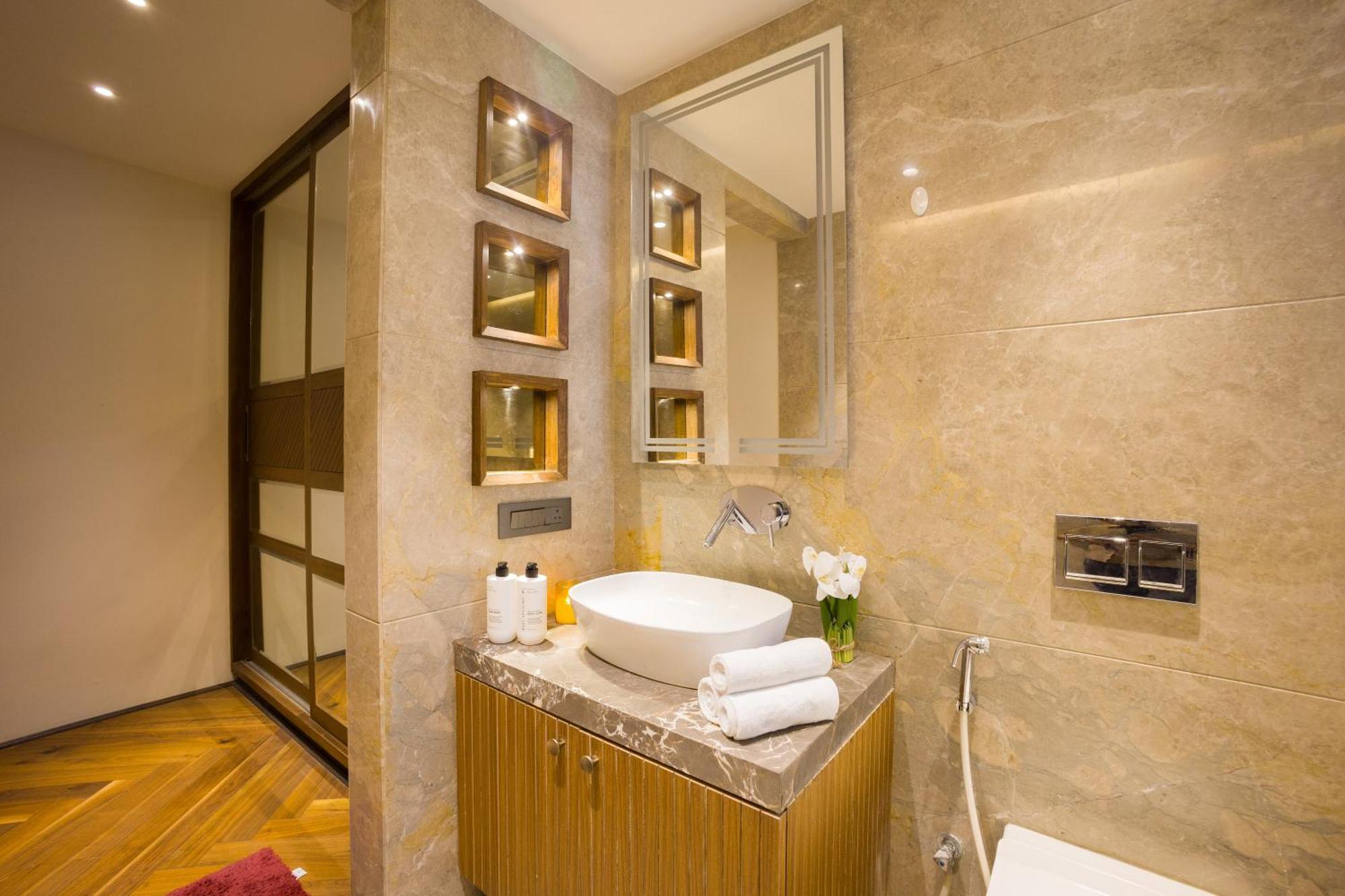 Villa Alaya Manhattan 1804 - 3 Bhk Duplex With Stunning Views, Office & Stylish Bar