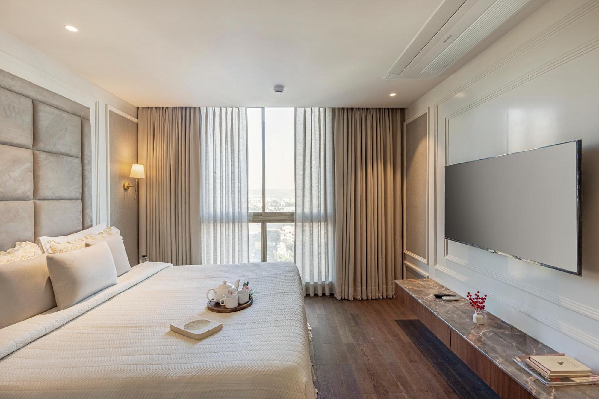 Villa Alaya Manhattan 1804 - 3 Bhk Duplex With Stunning Views, Office & Stylish Bar *