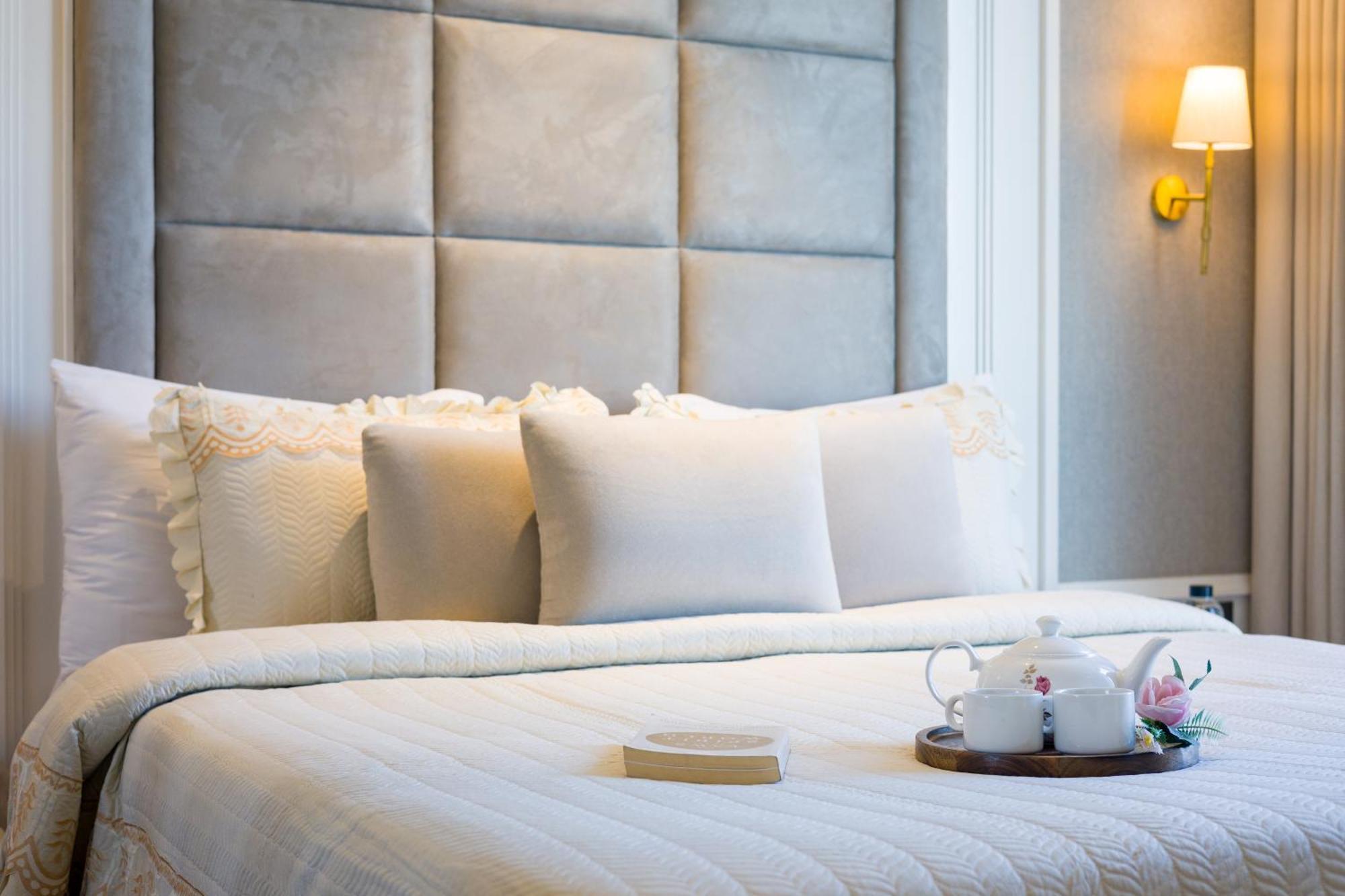 Villa Alaya Manhattan 1804 - 3 Bhk Duplex With Stunning Views, Office & Stylish Bar *