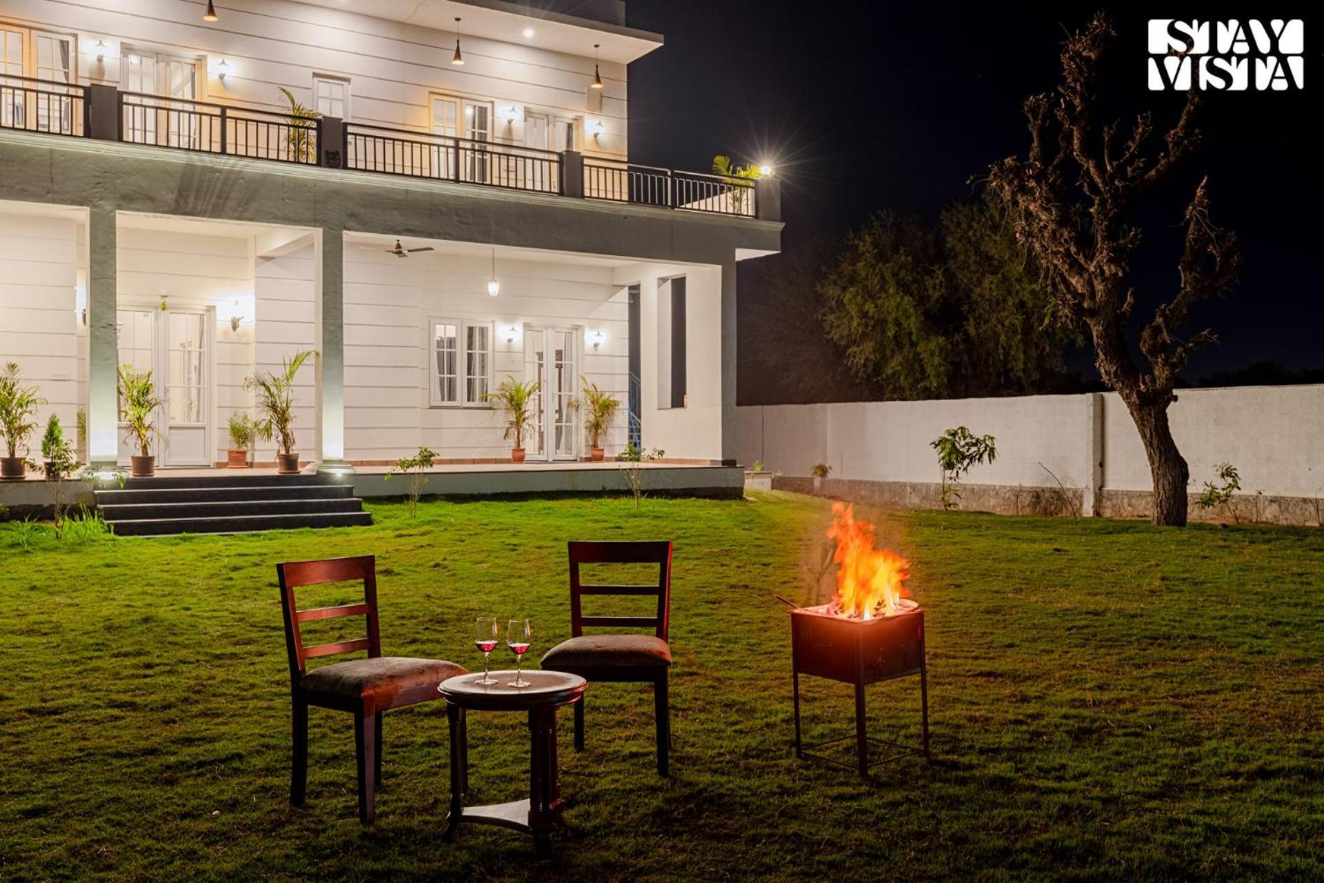 Stayvista At Mustang Meadow - Lawn & Wifi Villa *