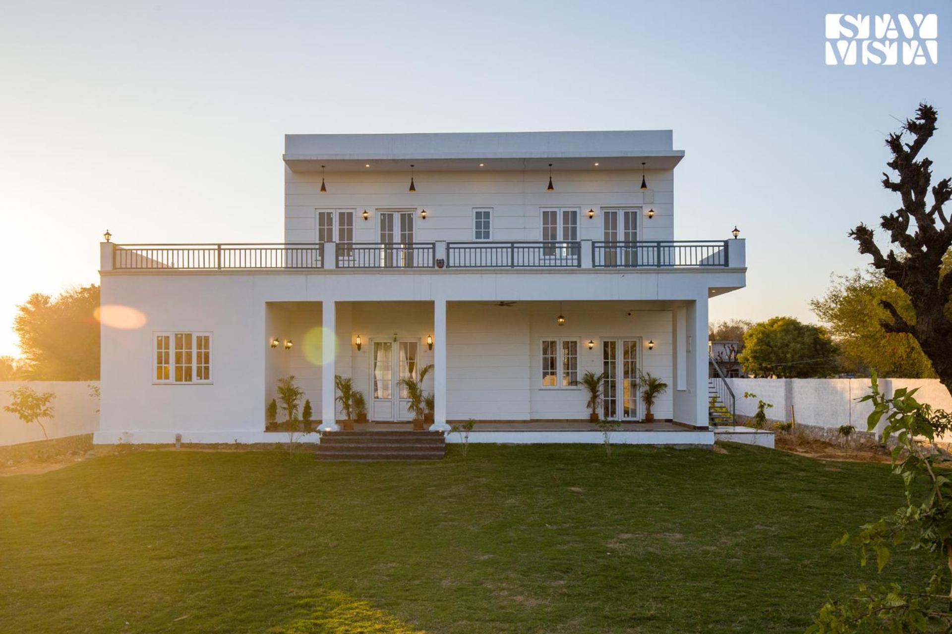 Stayvista At Mustang Meadow - Lawn & Wifi Jaipur