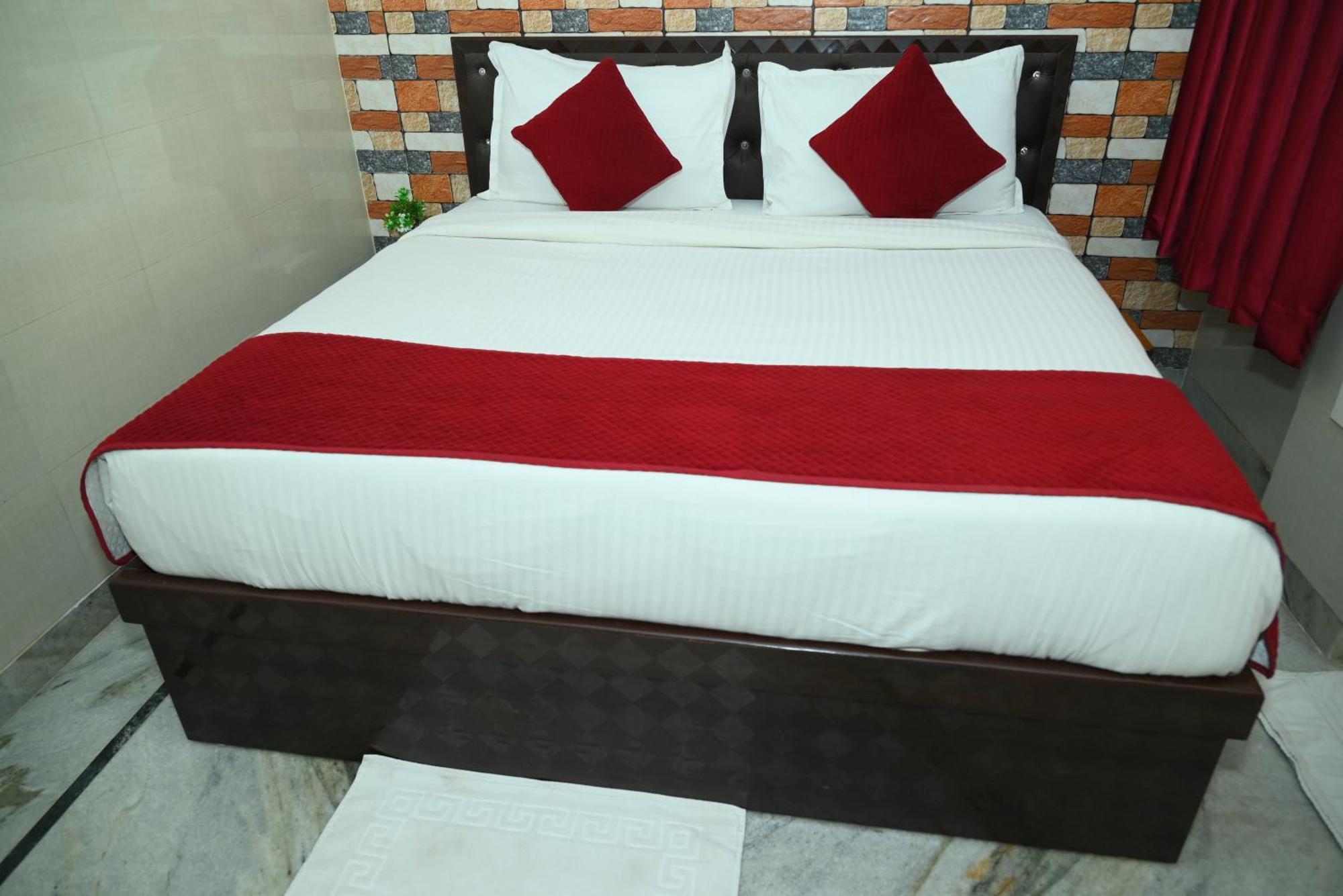 Ravi Br Group Guest house