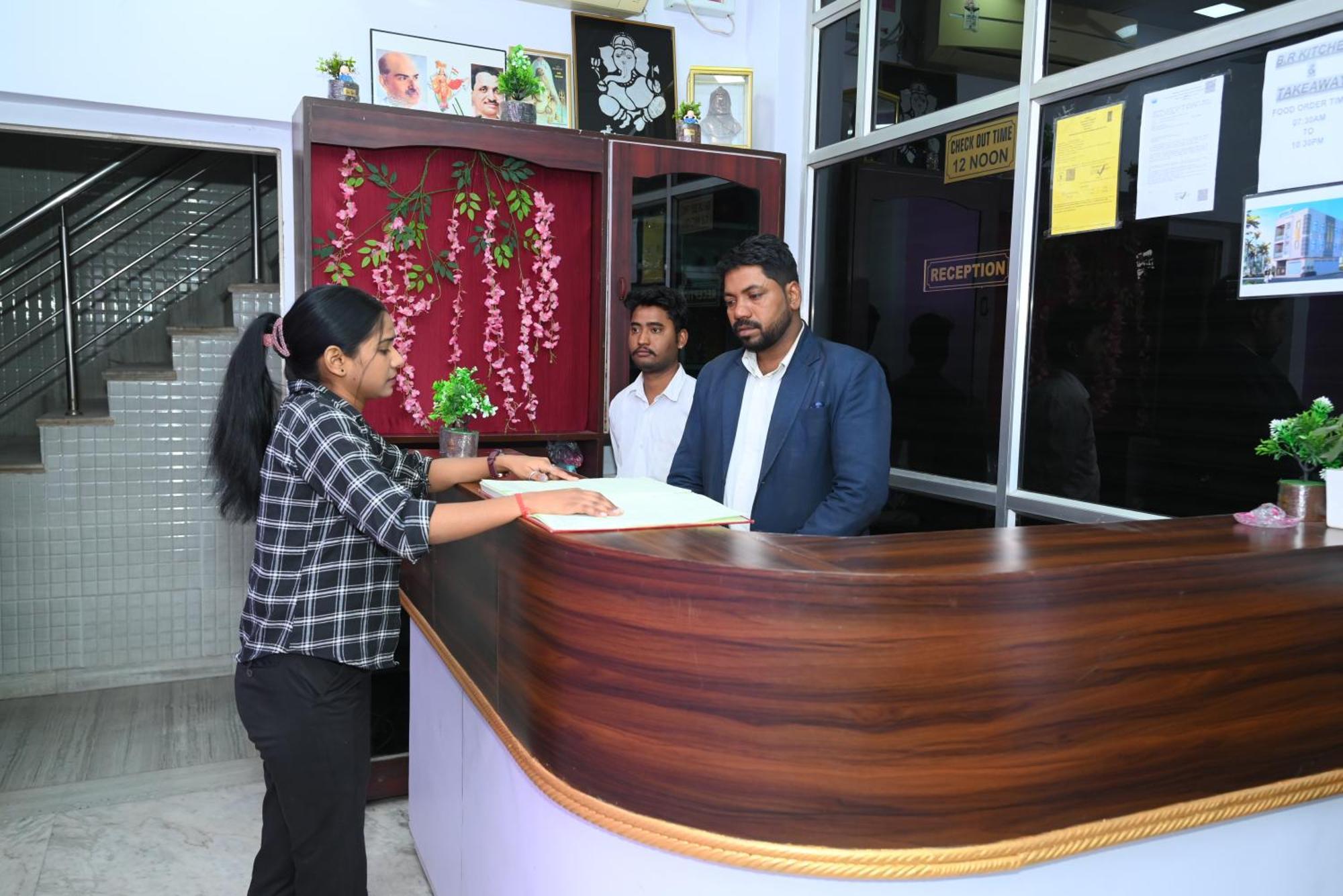 Guest house Ravi Br Group