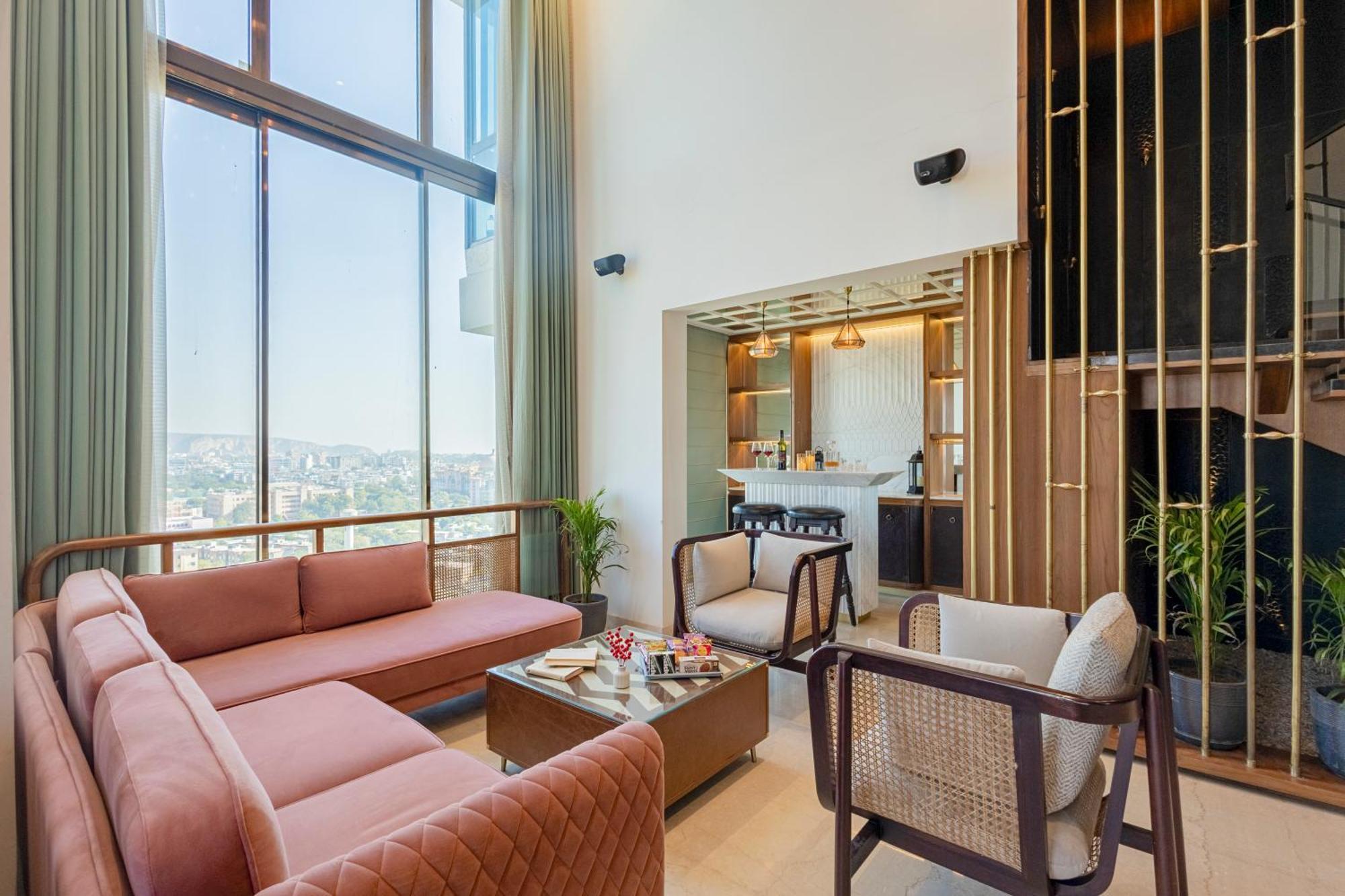 Alaya Manhattan 1804 - 3 Bhk Duplex With Stunning Views, Office & Stylish Bar * Jaipur