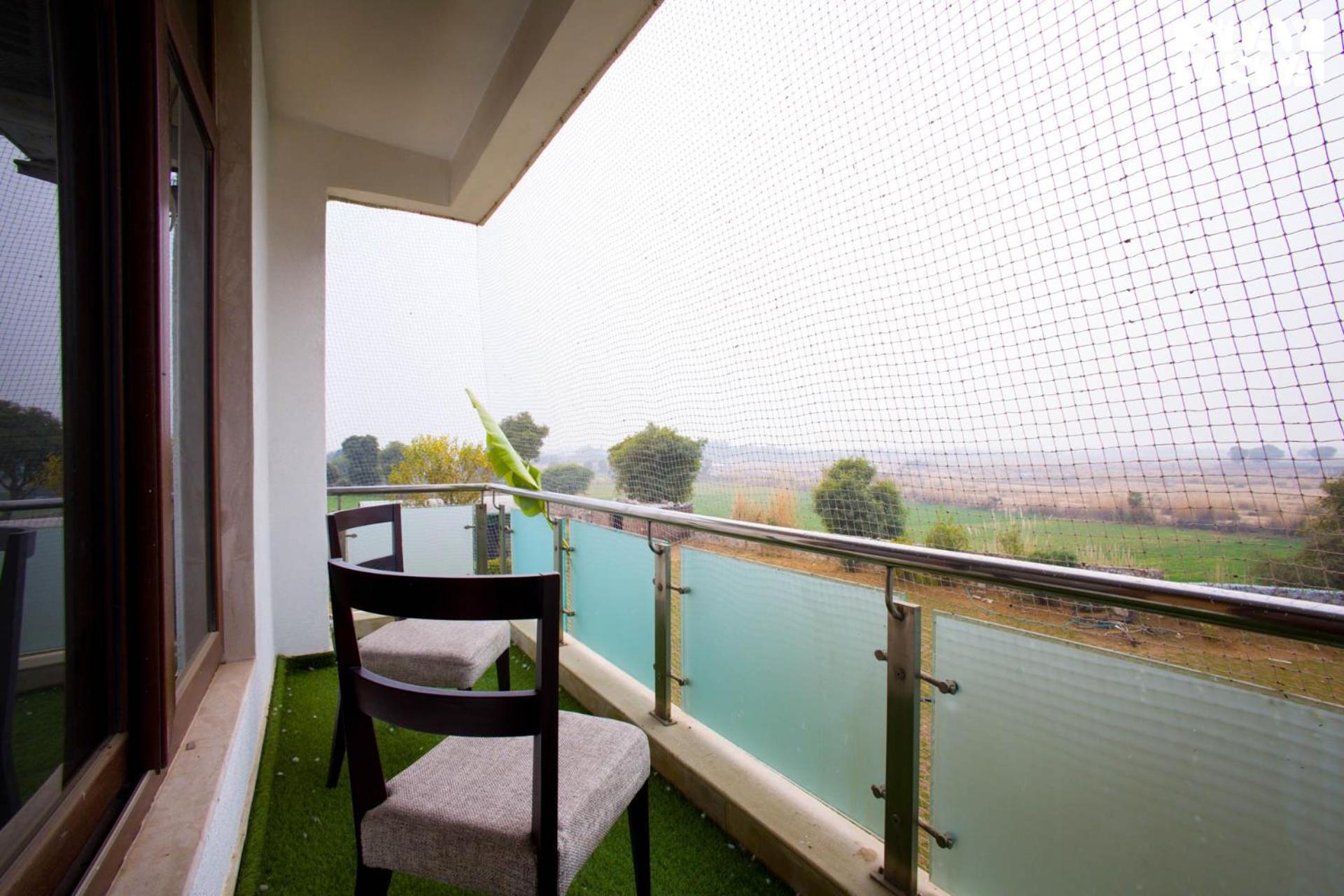 Villa Stayvista At The Saket Farm With Pool, Bonfire *