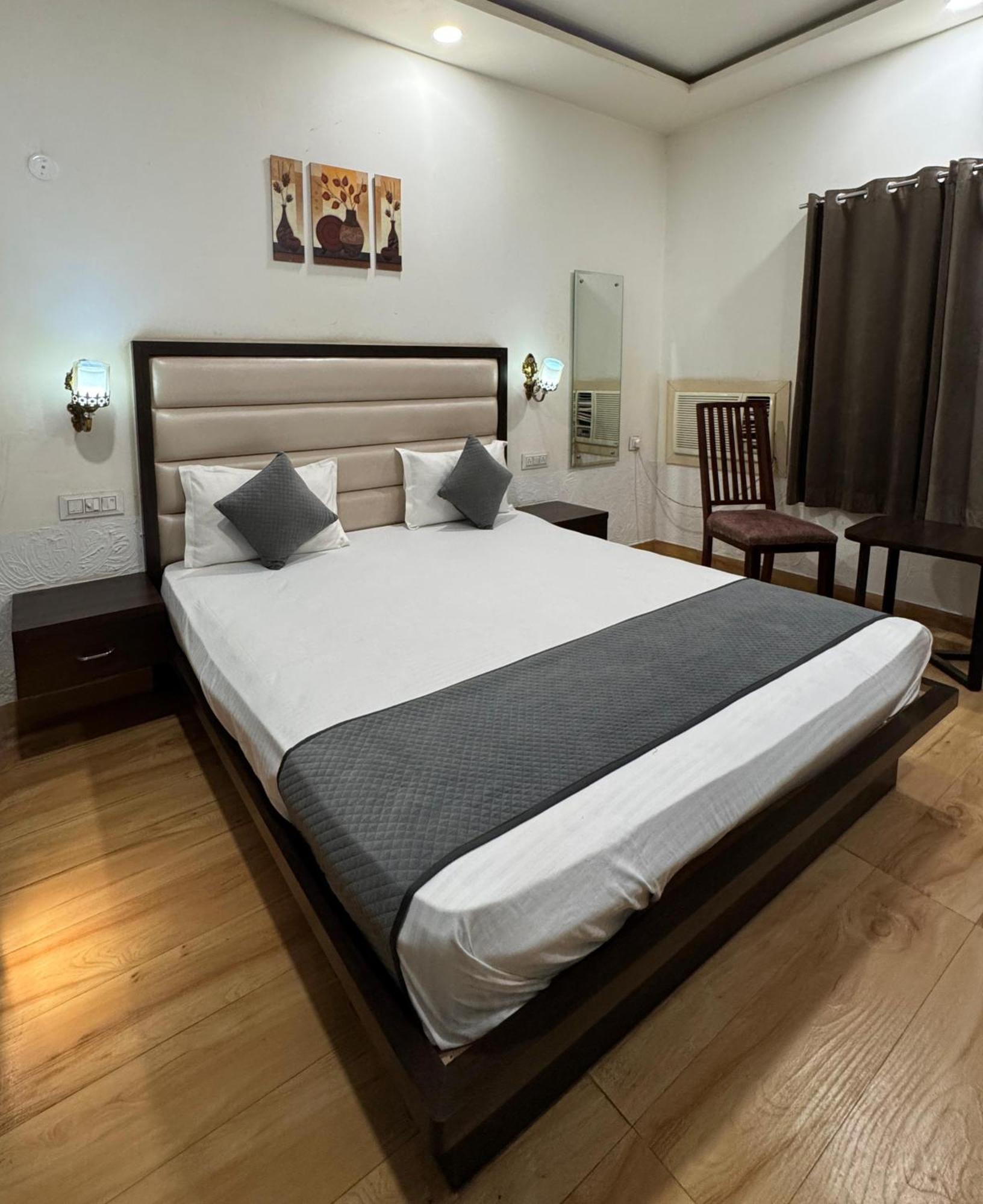 The Sparkle Farm House Farm stay