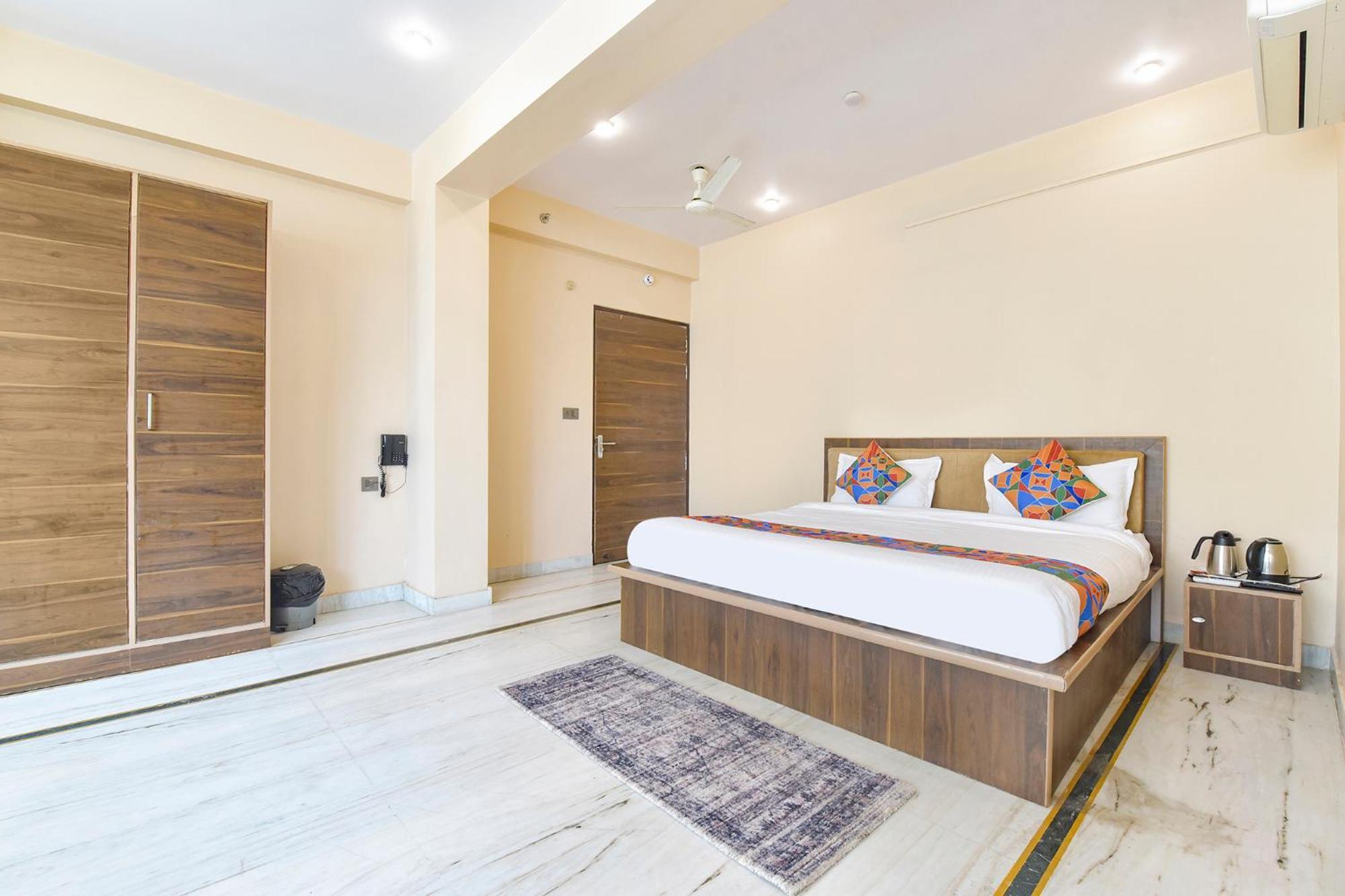 Fabhotel Pearl Square Jaipur