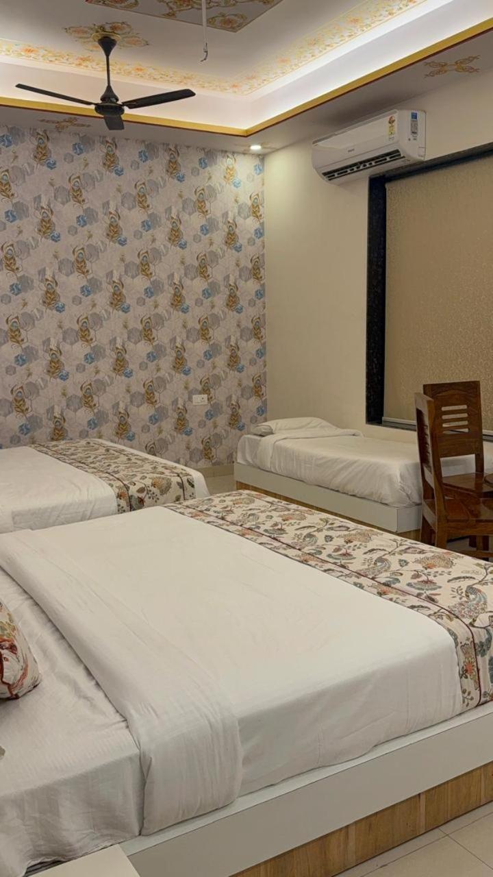 Vansh Palace 4*