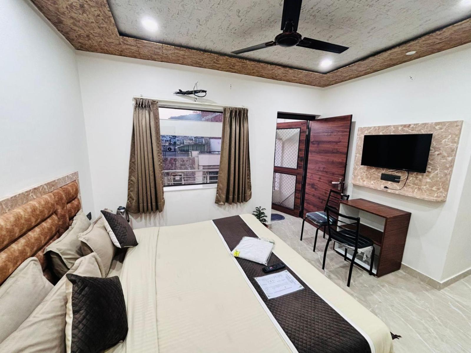 Hotel Govindam Royal 2*