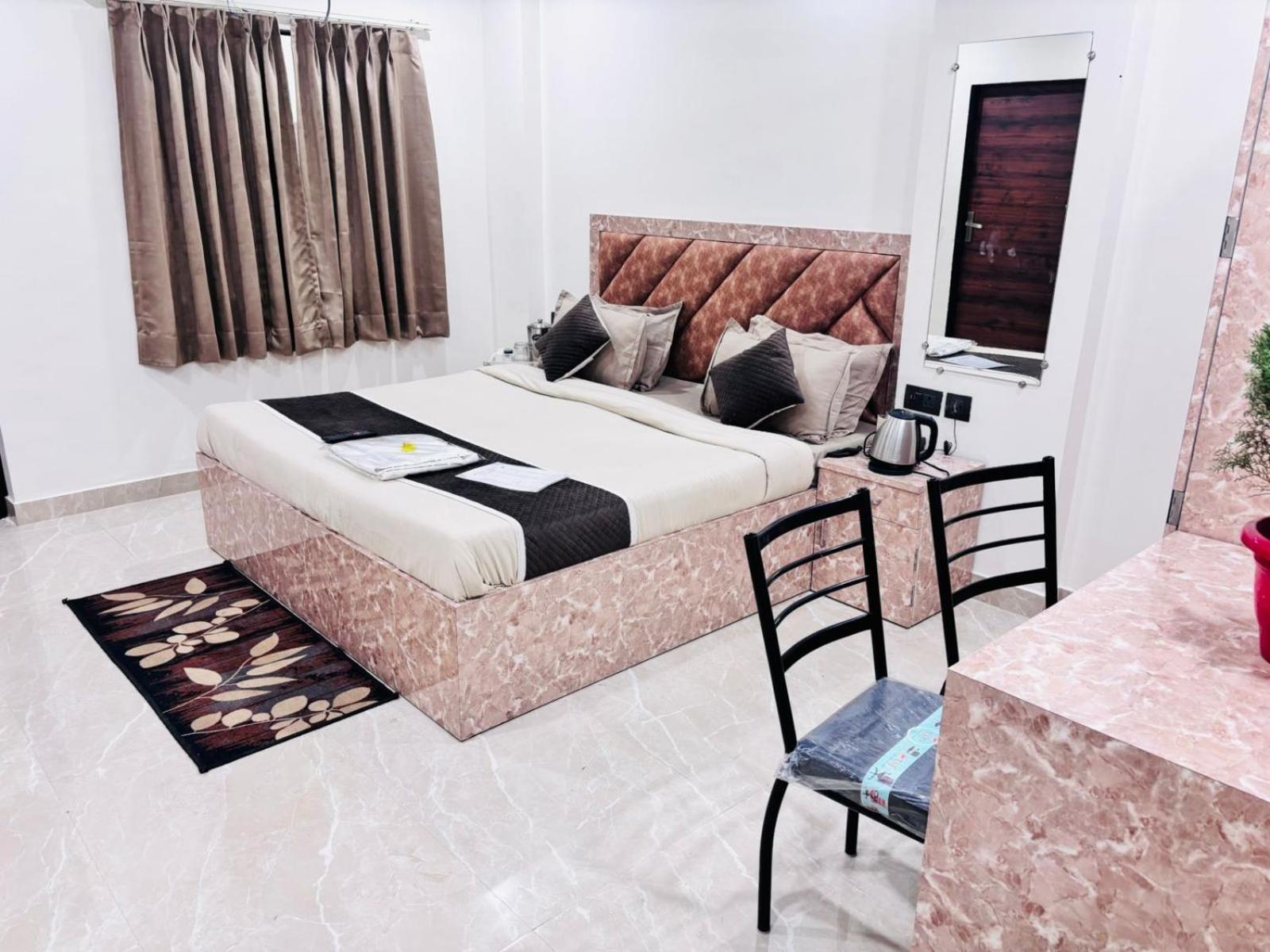 Govindam Royal 2*