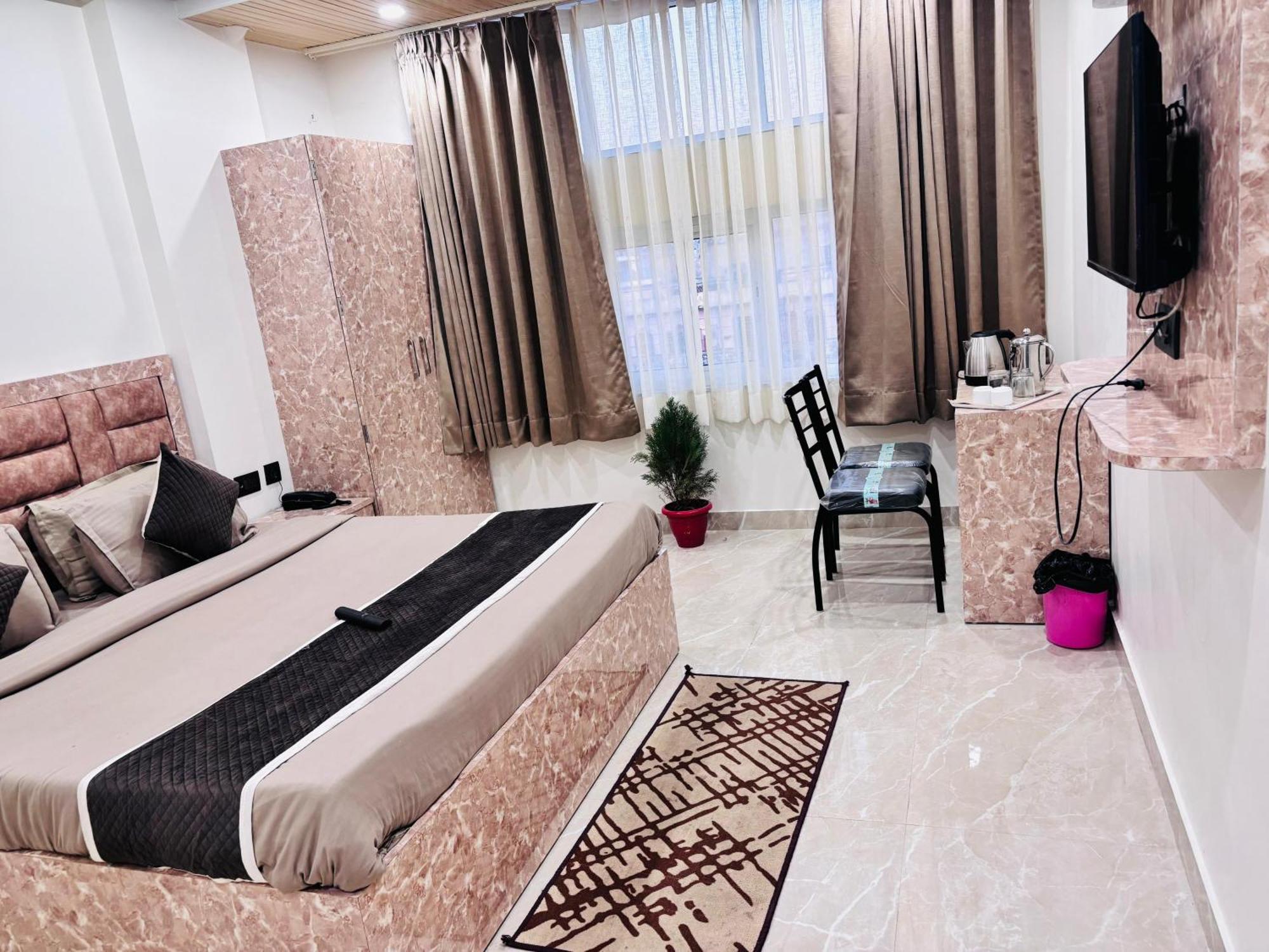 Govindam Royal Hotel
