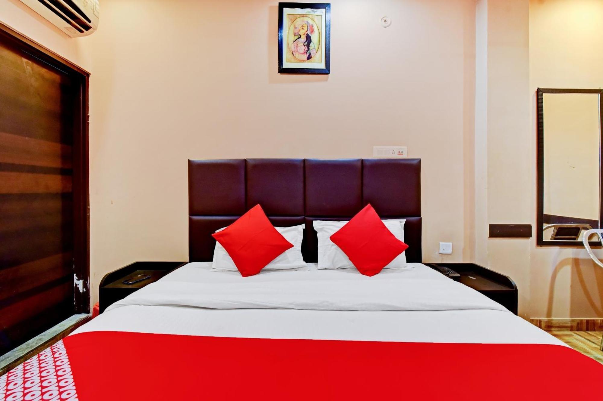 Hotel O Deepak Residency *