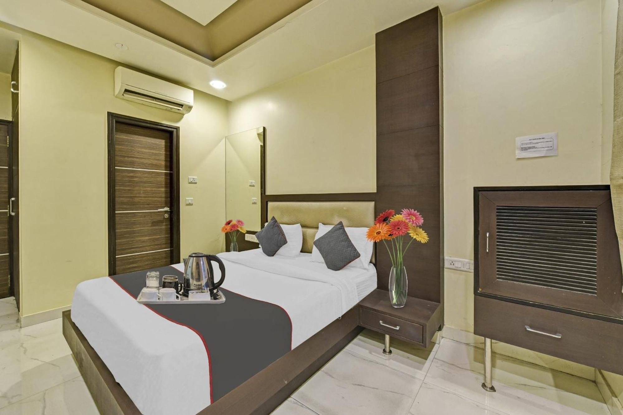 Townhouse Tatva Hotel