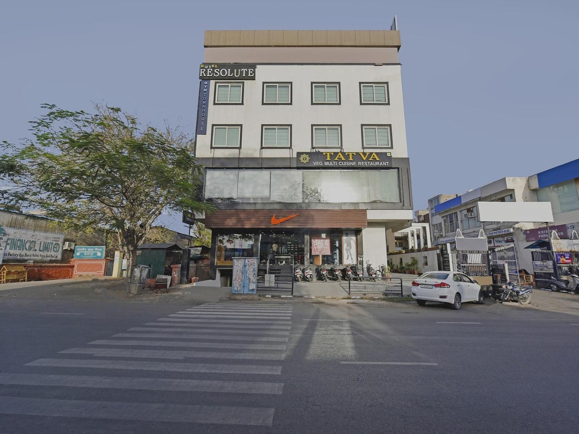 Hotel Townhouse Tatva 3*