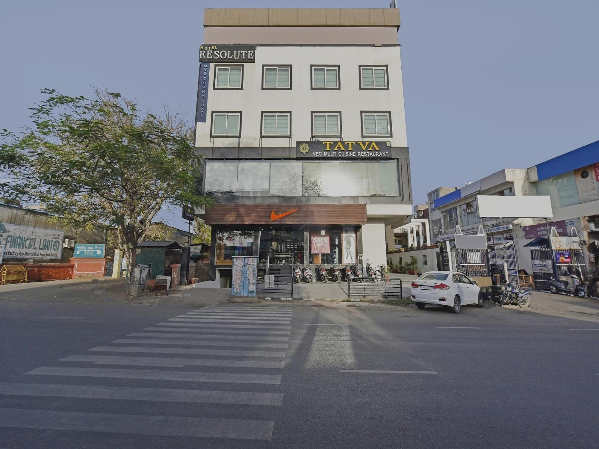 Hotel Townhouse Tatva