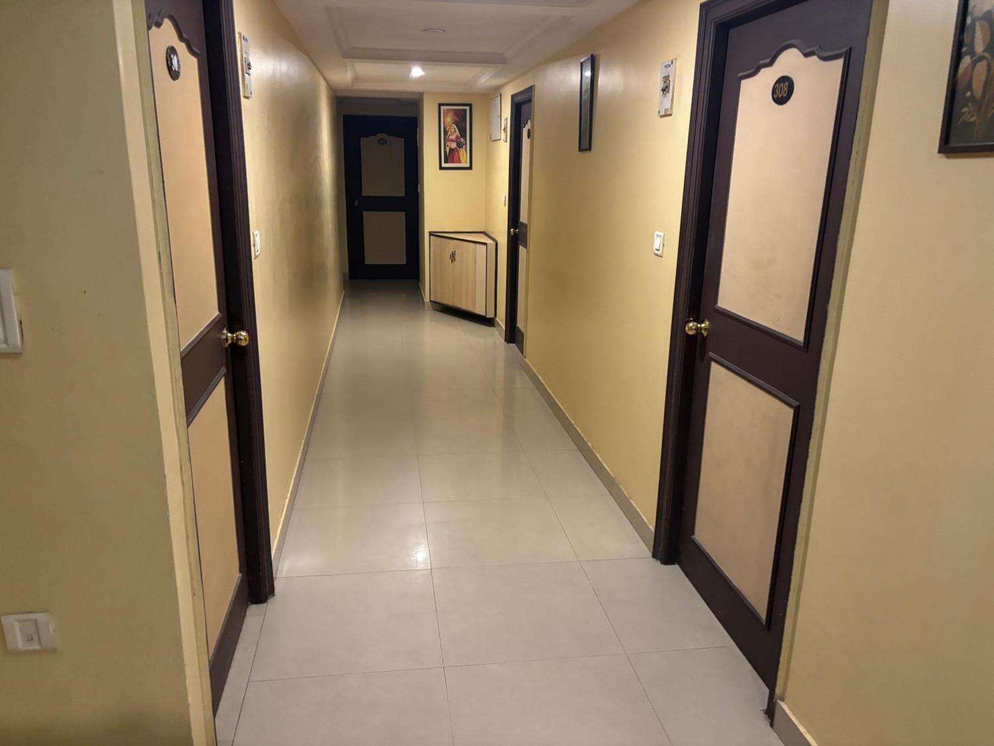Raj Laxmi Palace Hotel