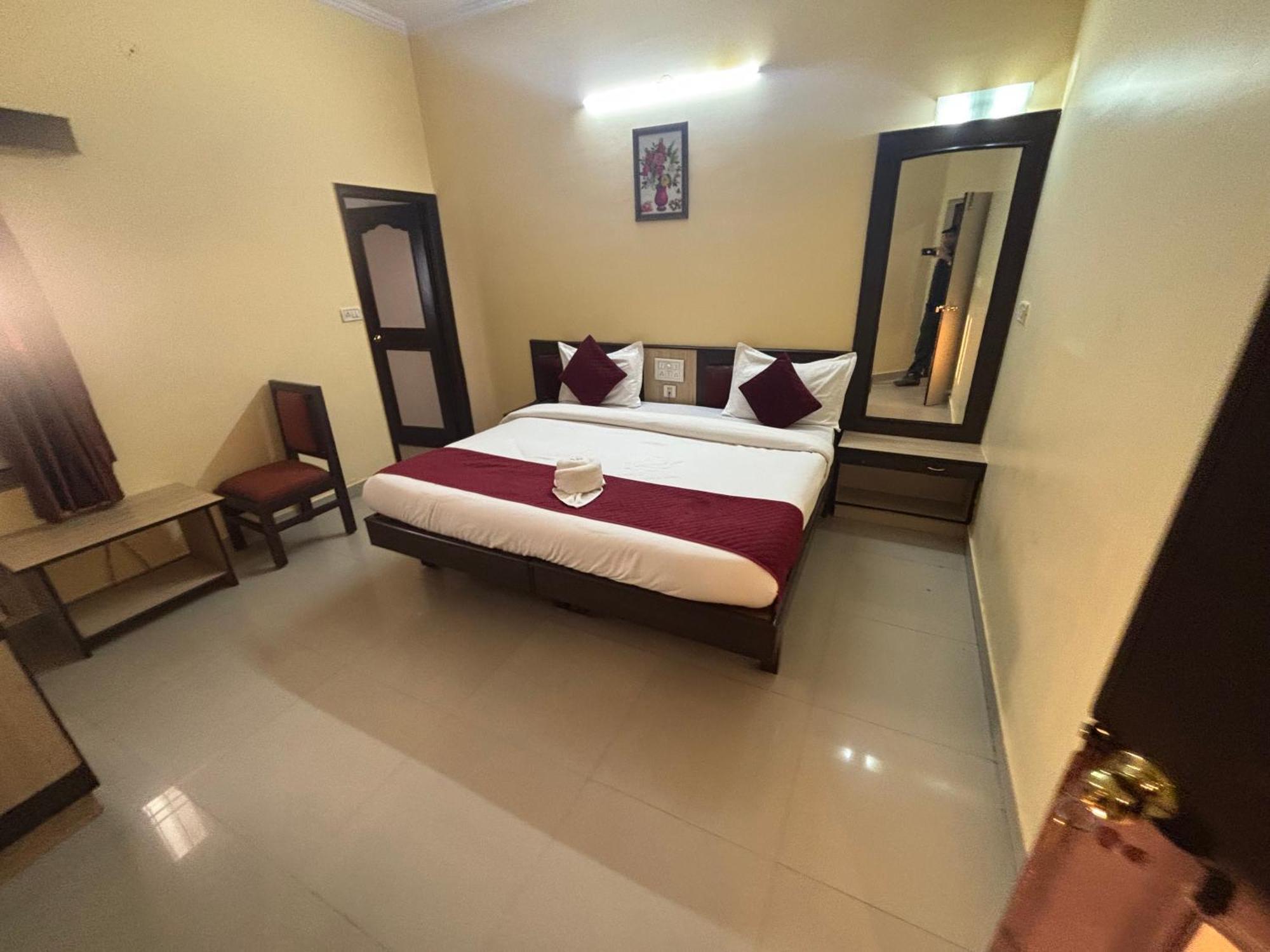 Hotel Raj Laxmi Palace 3*