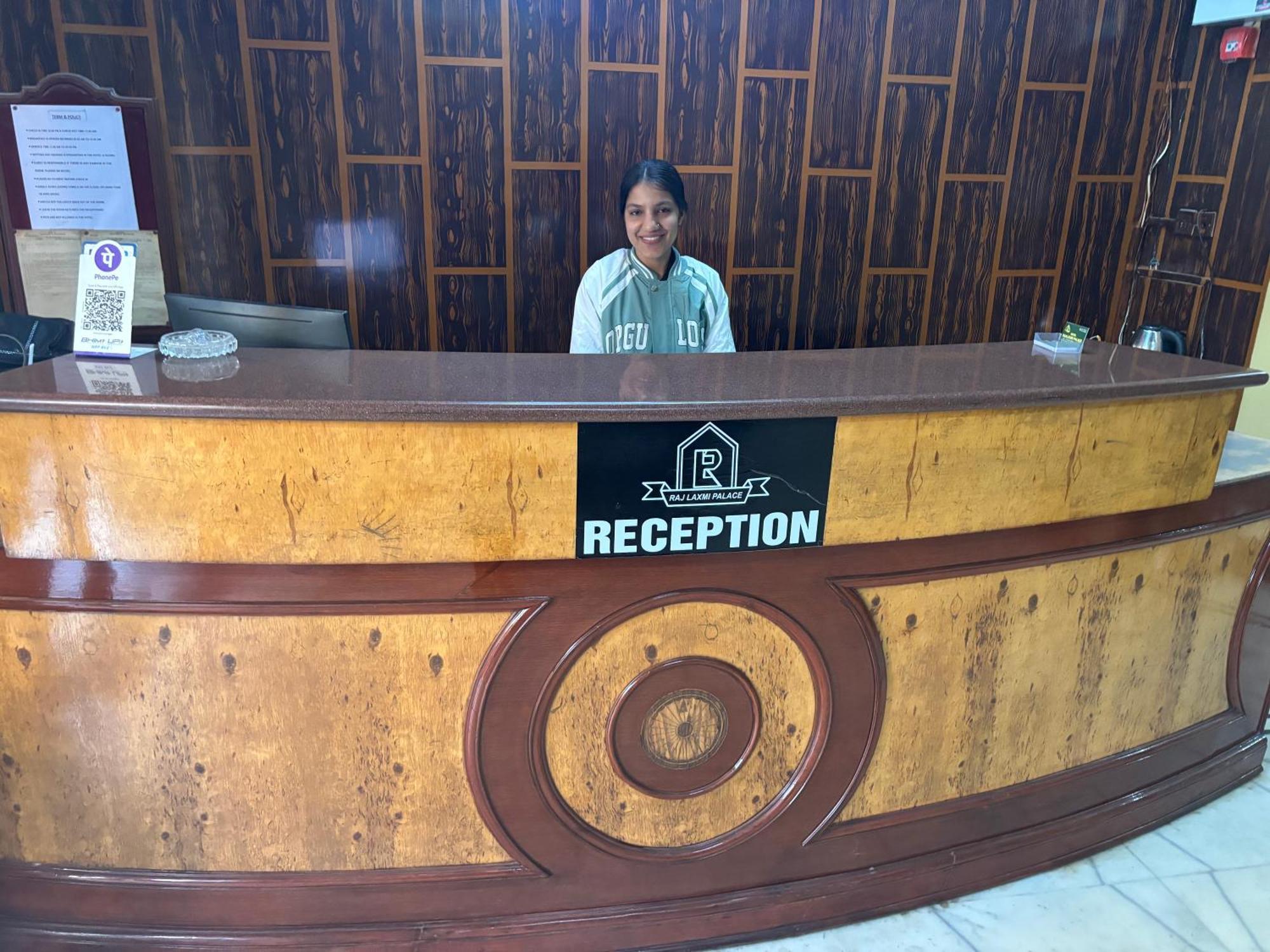 Raj Laxmi Palace Hotel 3*