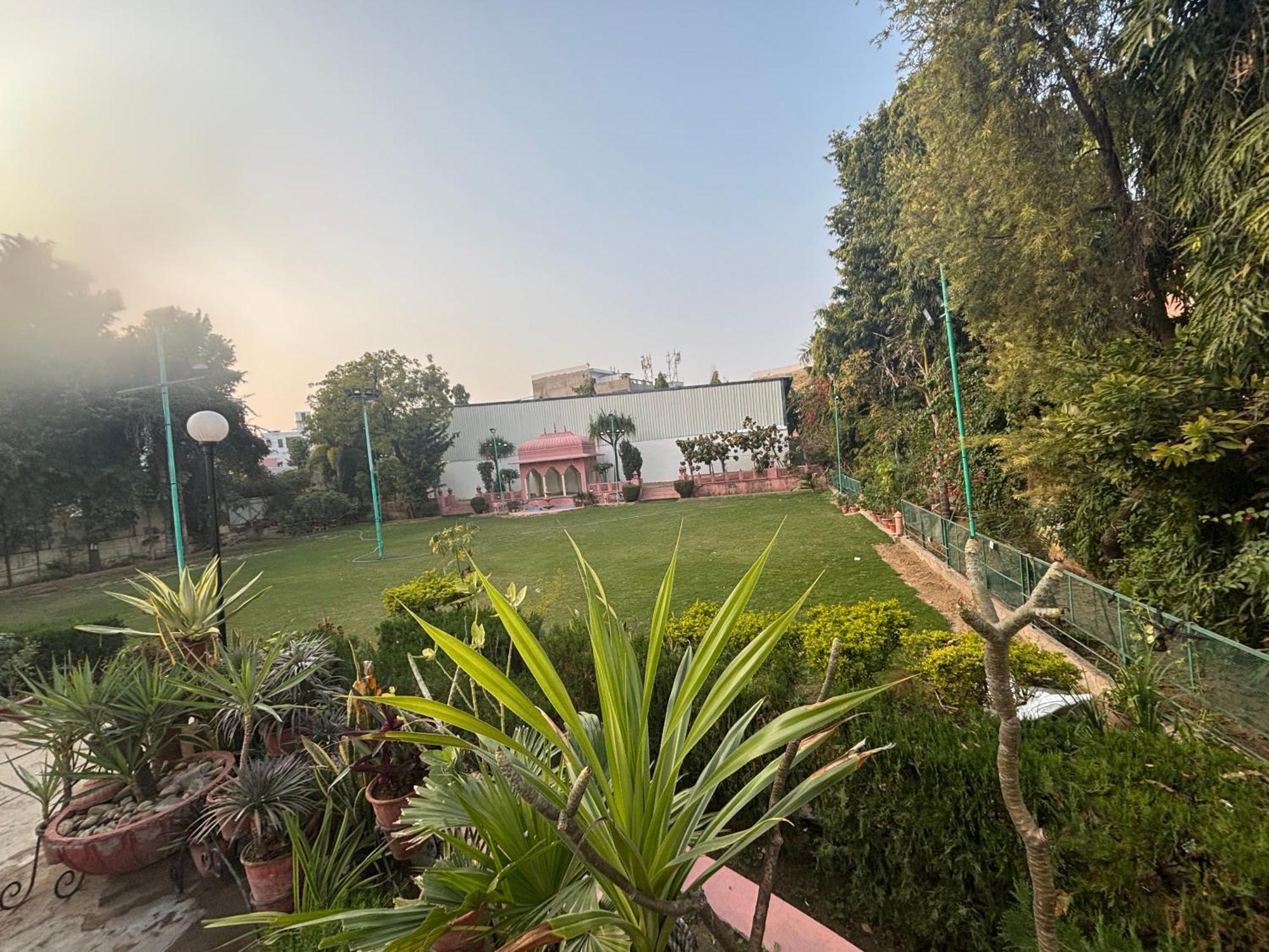 Hotel Raj Laxmi Palace 3*