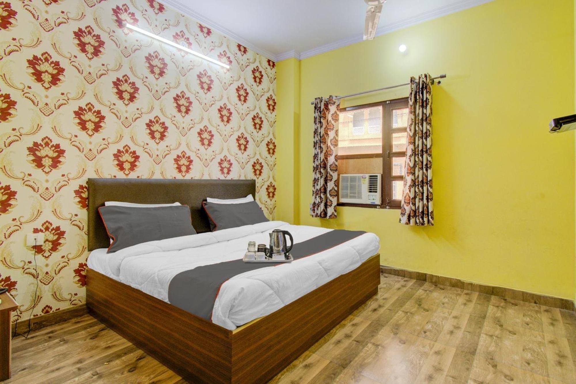 O J.n.d Hotel