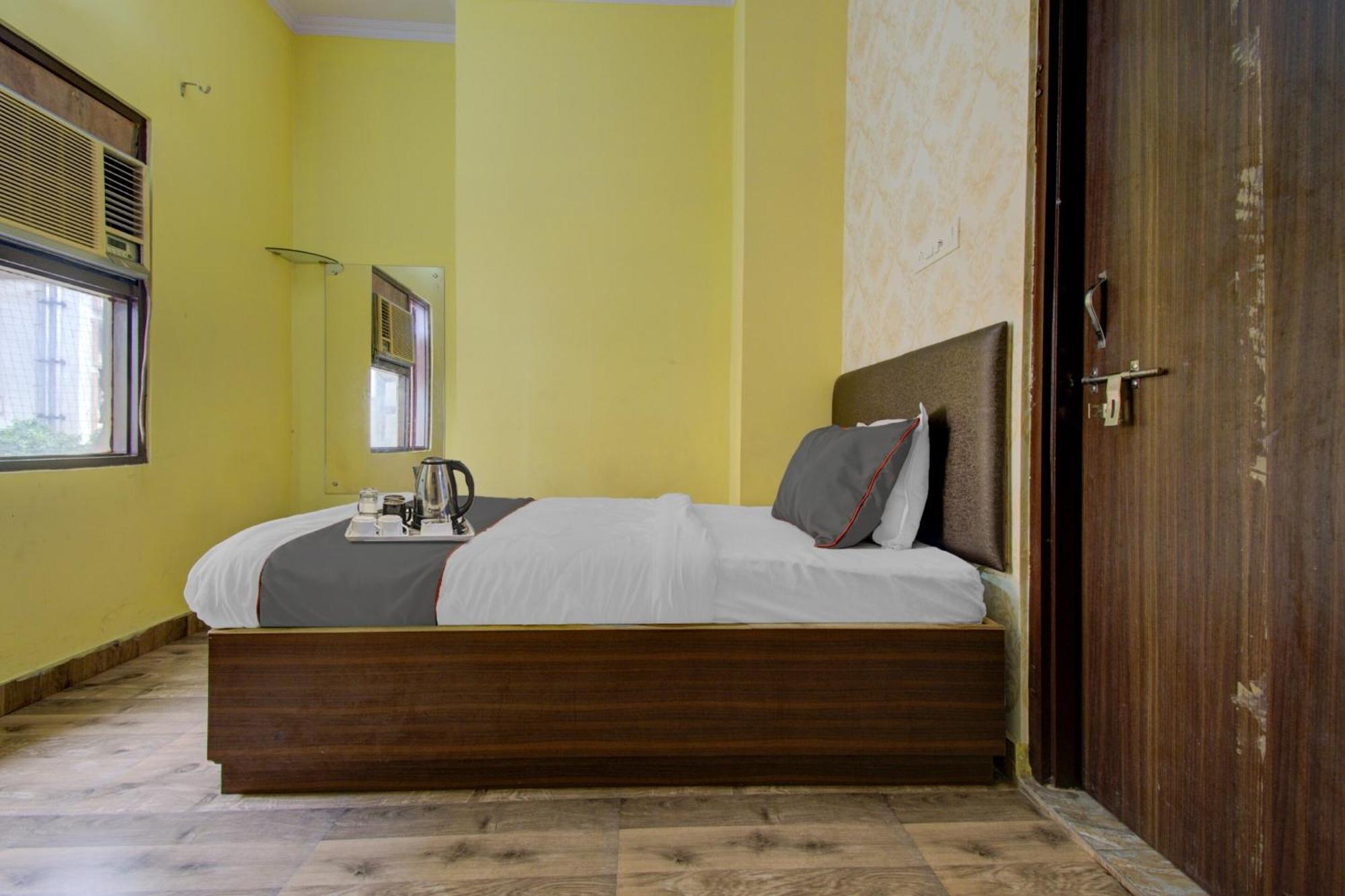 O J.n.d Hotel