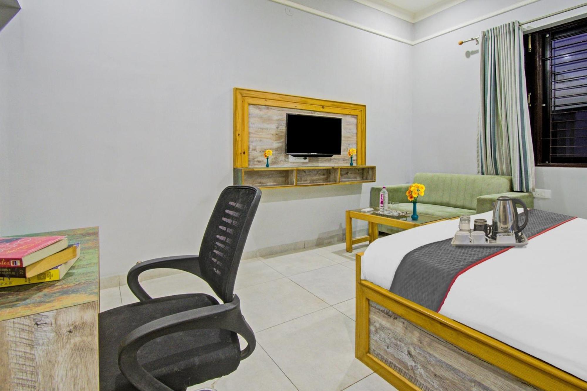 Hotel O La Costa Hotel Jaipur
