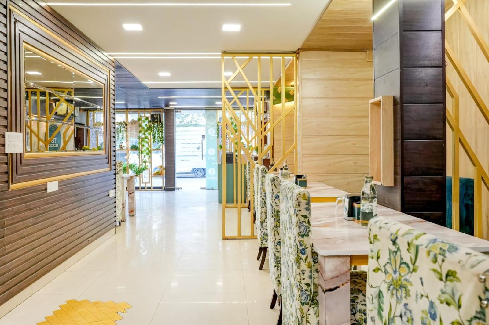 Sahibs The Corporate 3*