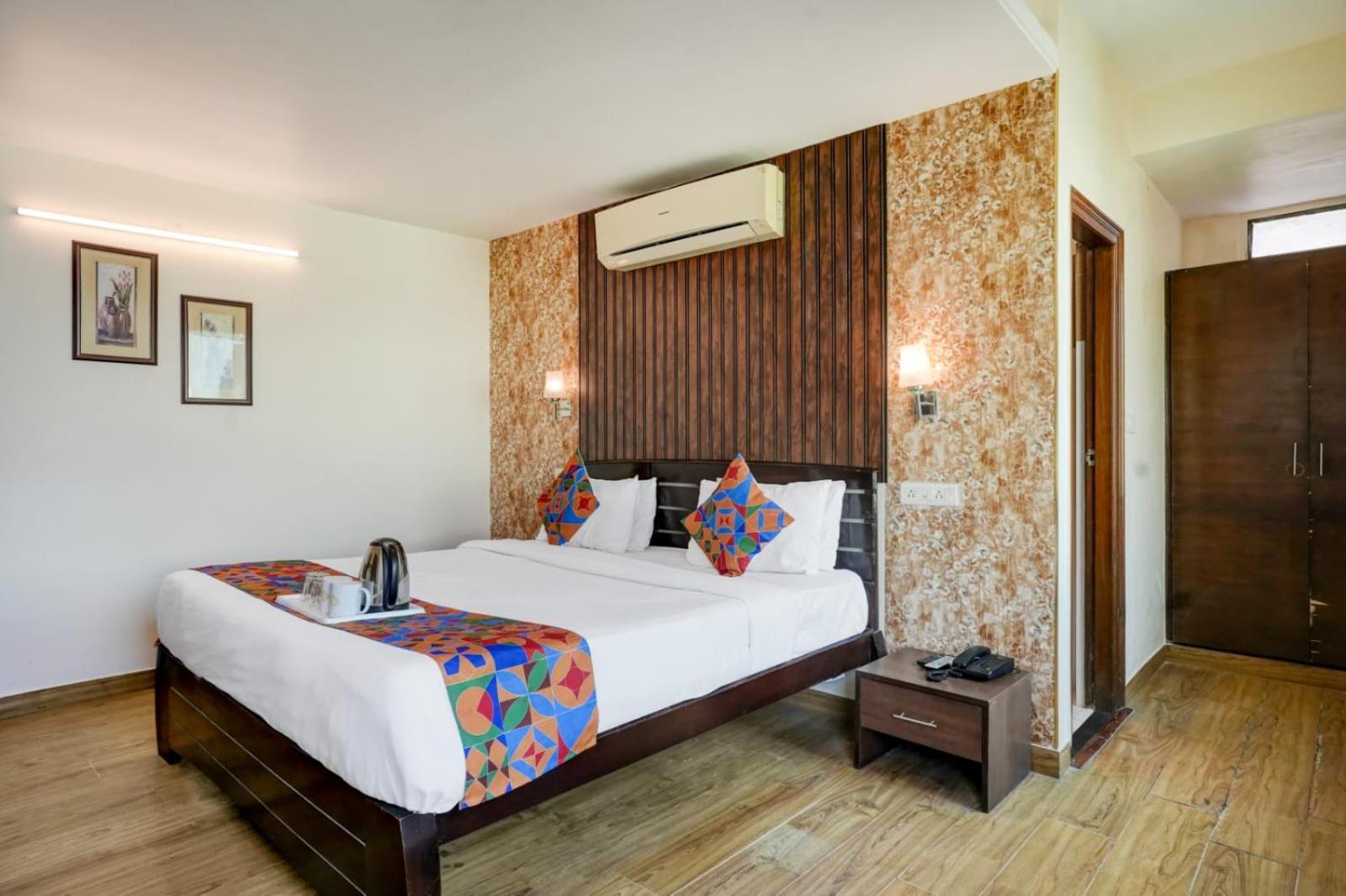 Sahibs The Corporate Hotel