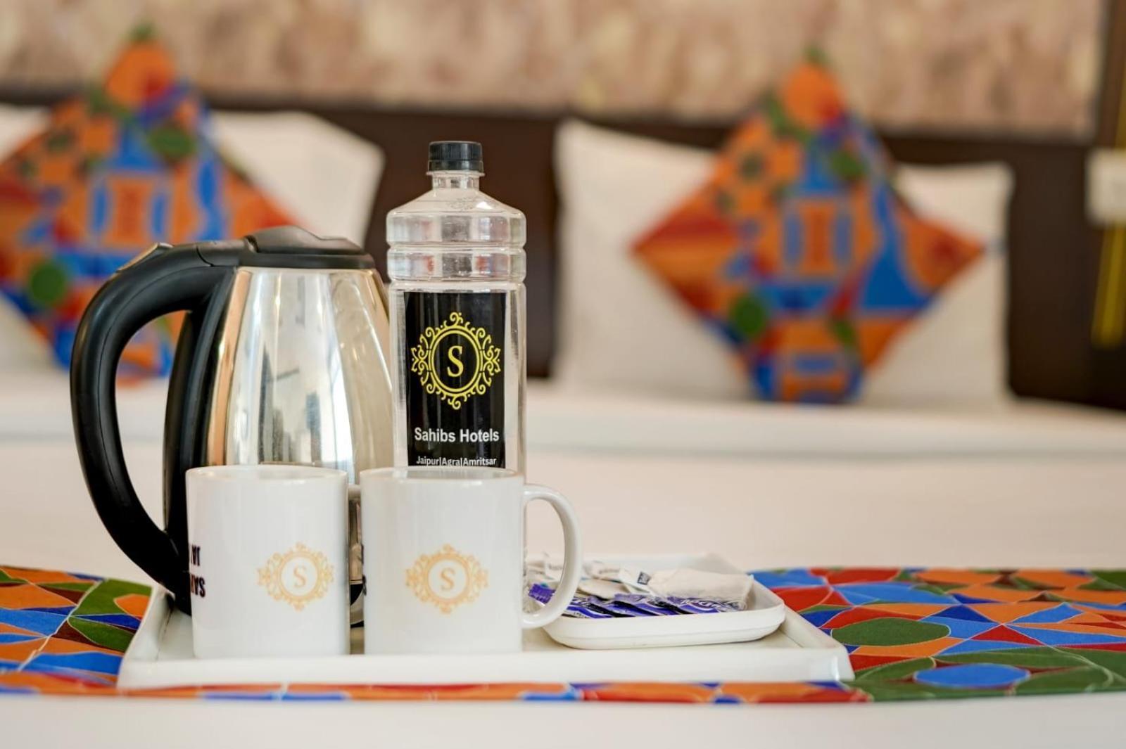 Sahibs The Corporate Hotel 3*