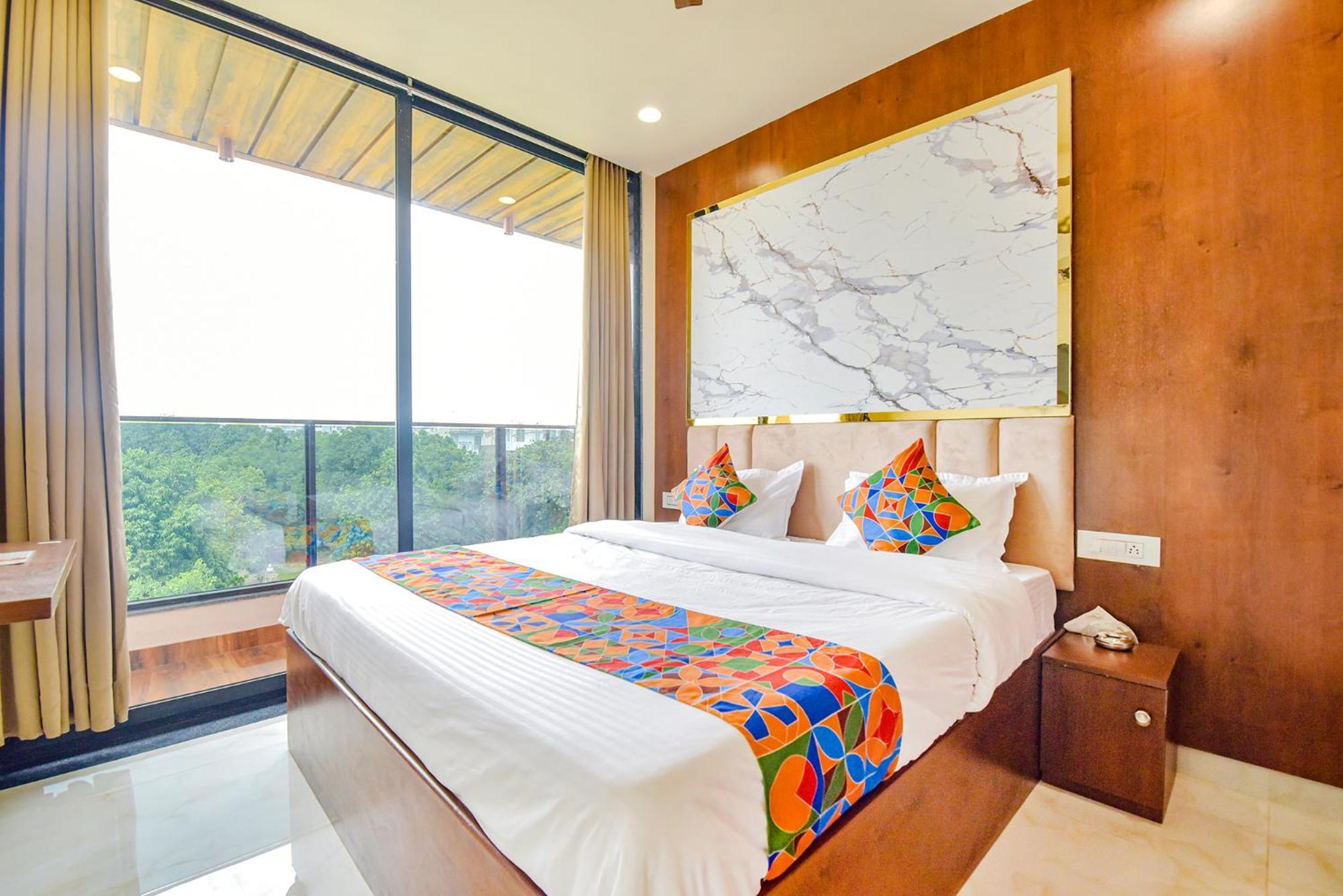 Hotel Fabhotel Blooming Beds Pearl 3*