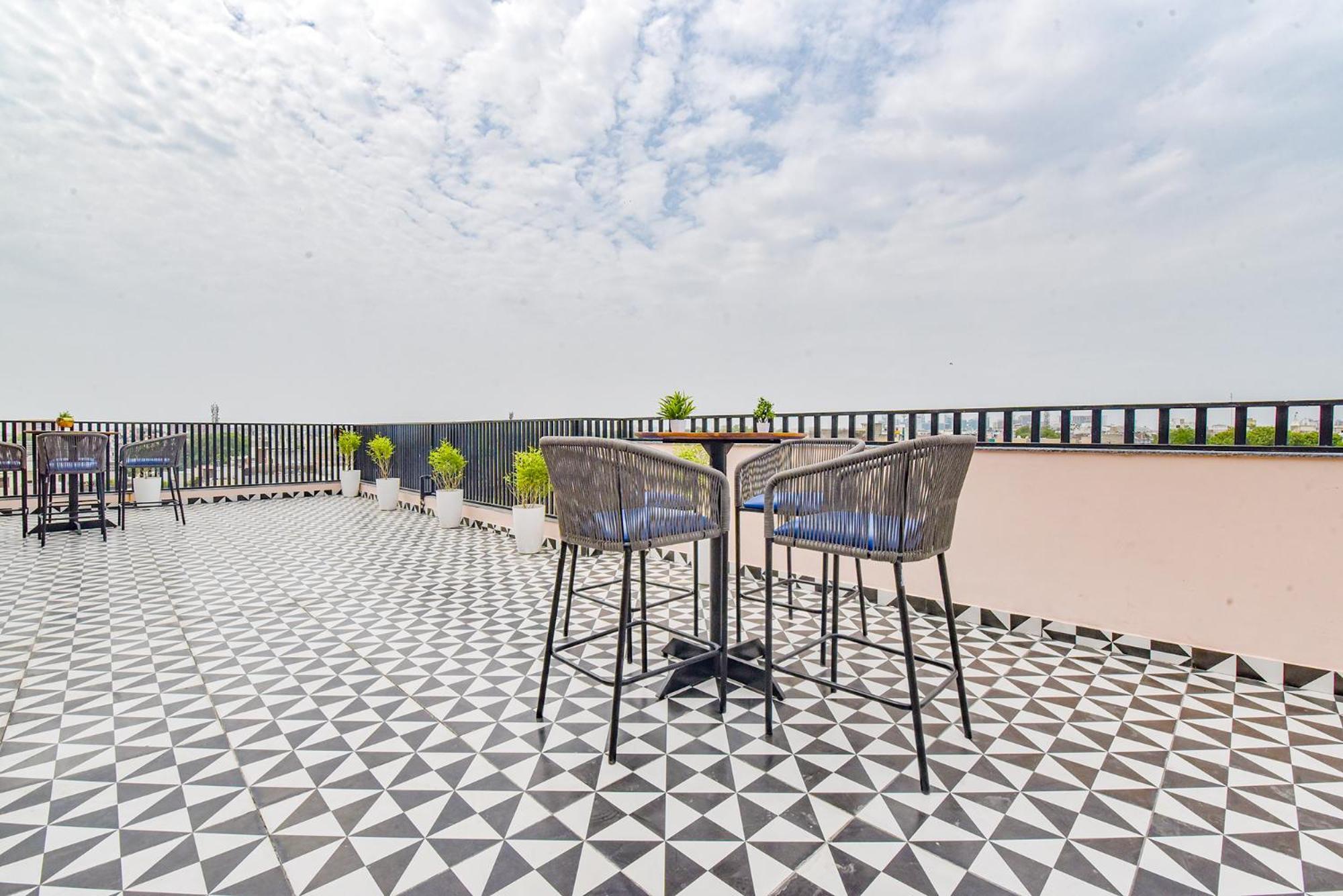 Fabhotel Blooming Beds Pearl Hotel Jaipur