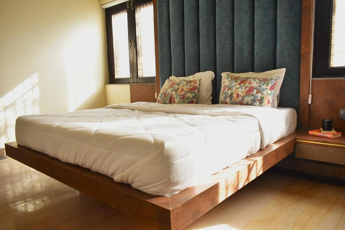 Luxury Farmhouse Getaway 2Bhk Fully Furnished By Nirvana Luxe Jaipur