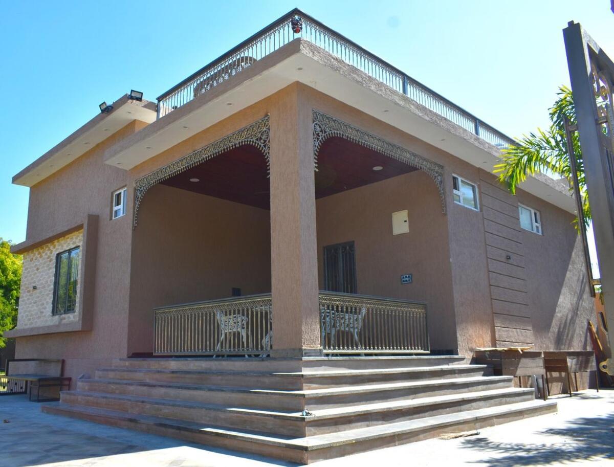 Villa Luxury Farmhouse Getaway 2Bhk Fully Furnished By Nirvana Luxe *