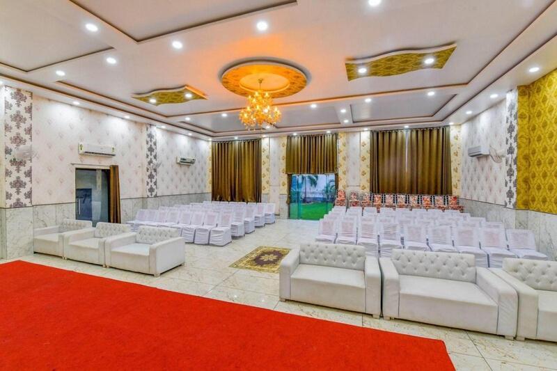 Kalyan & Banquets Hotel