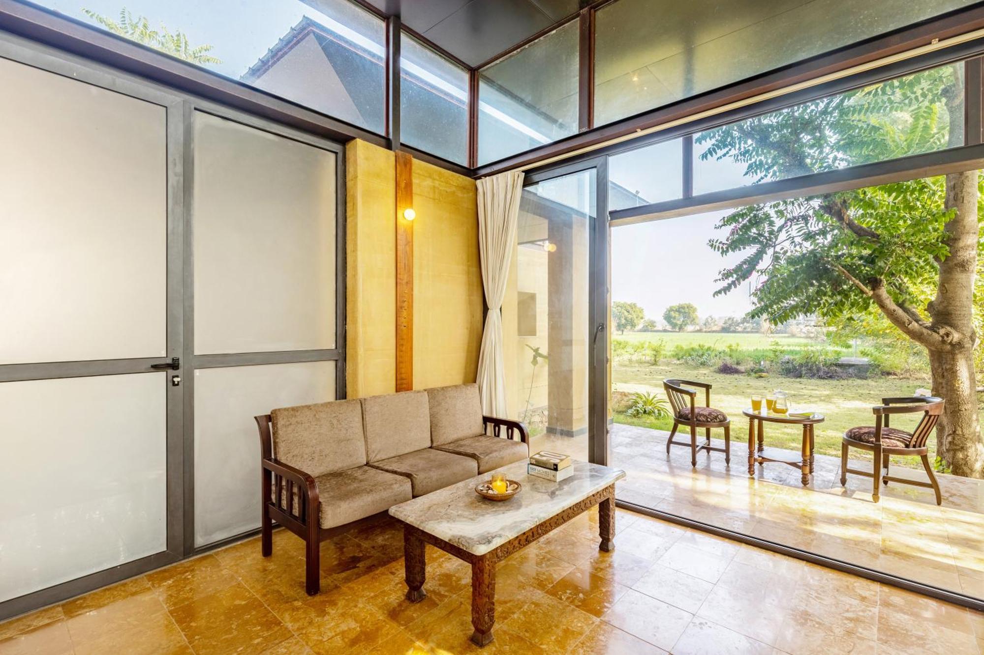 Elivaas Hari Bagh 4 Bhk With Gaming Zone & Art Nook Villa Jaipur