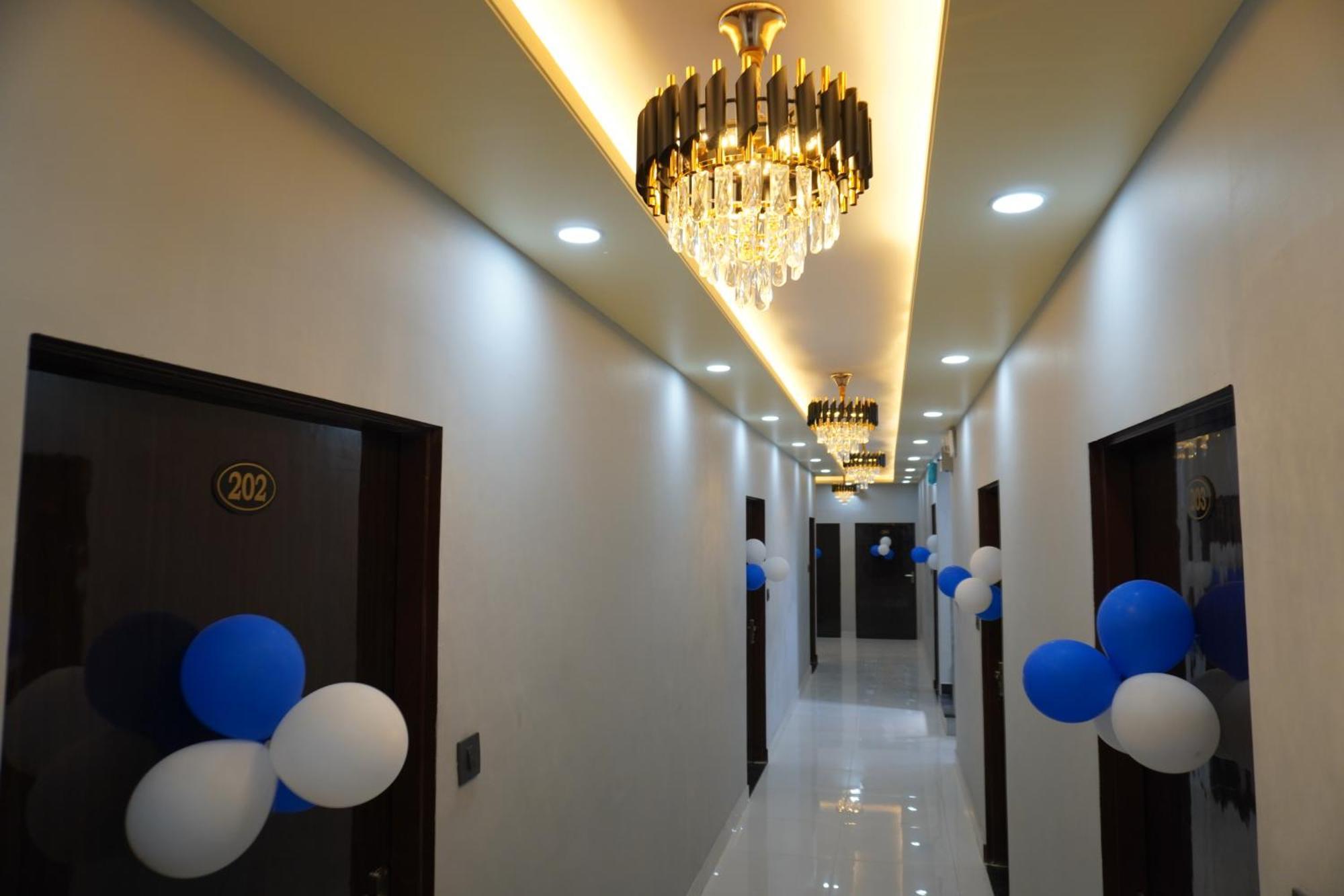 Hanumat Palace 3*