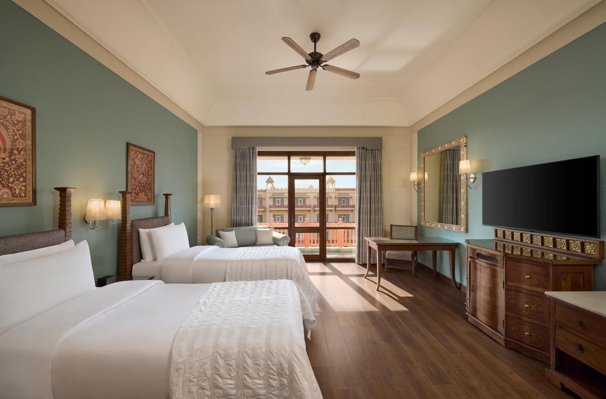 Le Meridien & Jaipur