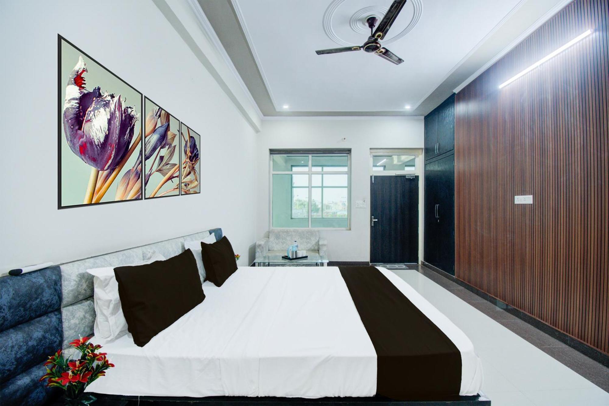 O Hatoj Hotel 3*