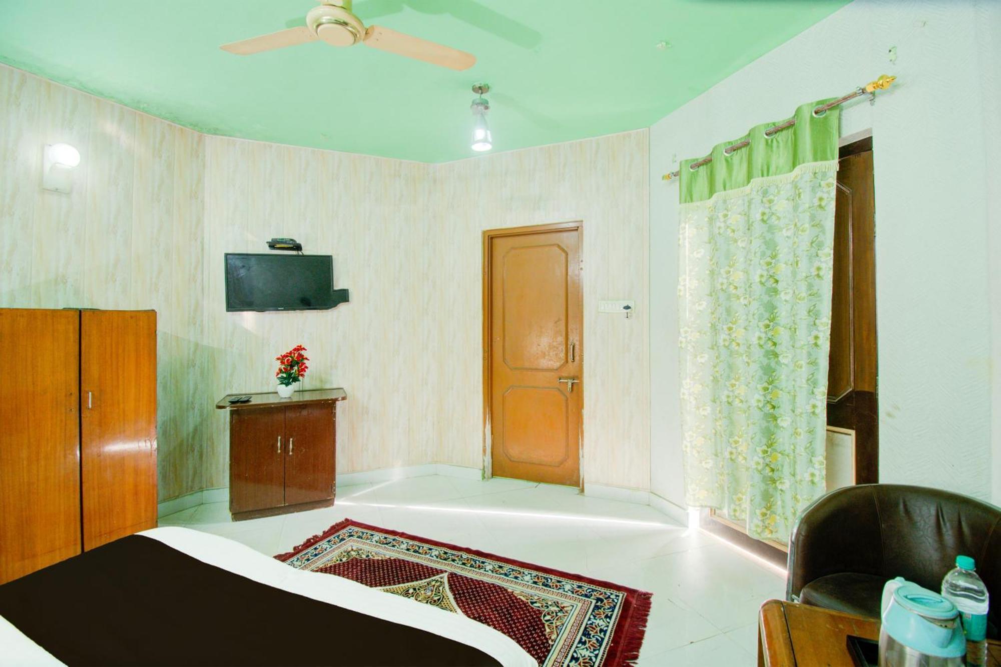 O Airport Hotel 4*