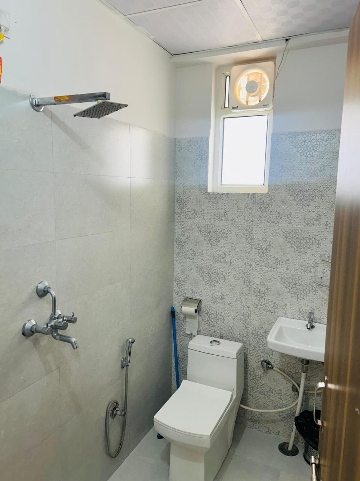 Lux 3bhk Fully Furnished With Amenities